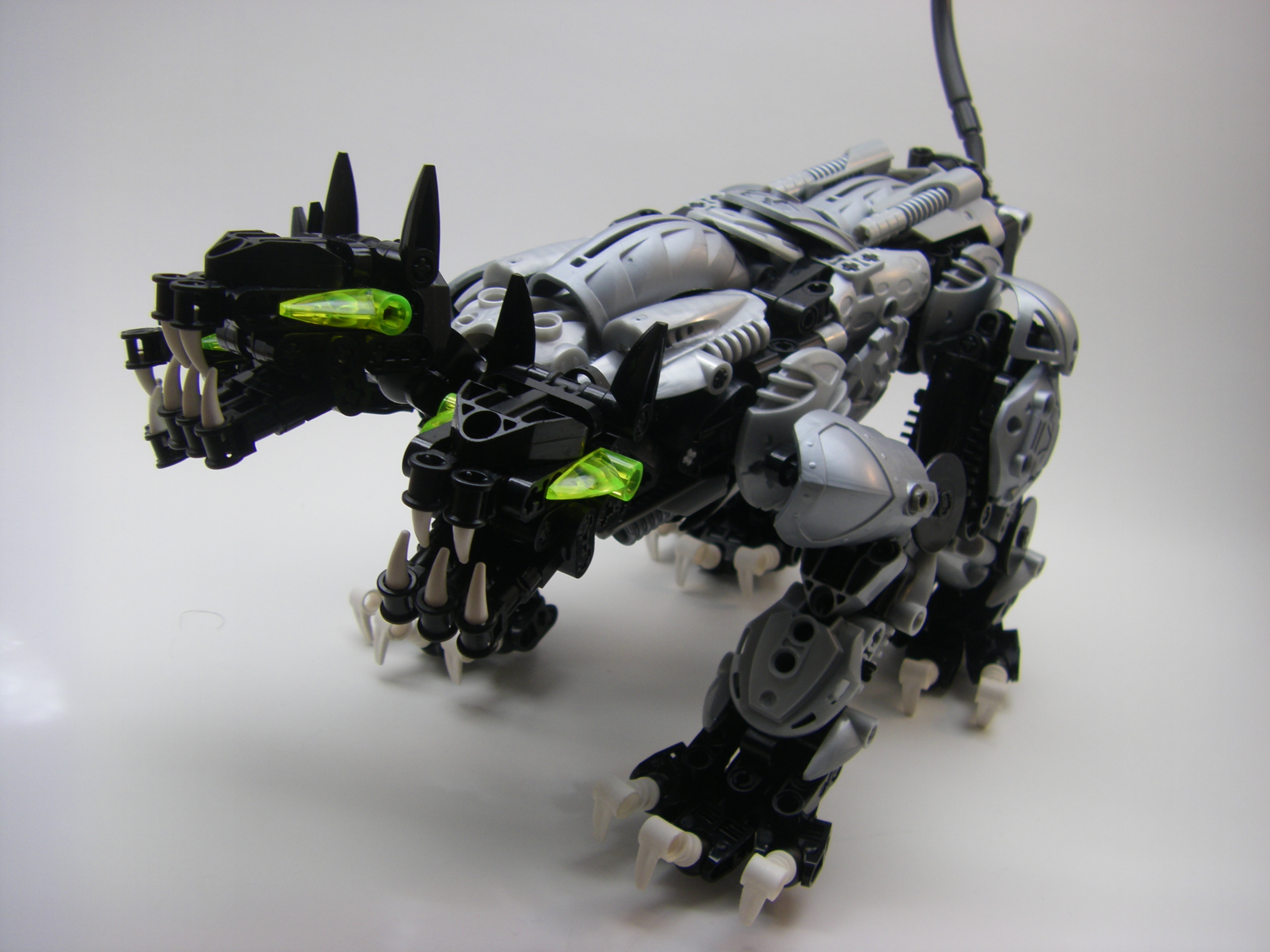armoredcerberus002.jpg