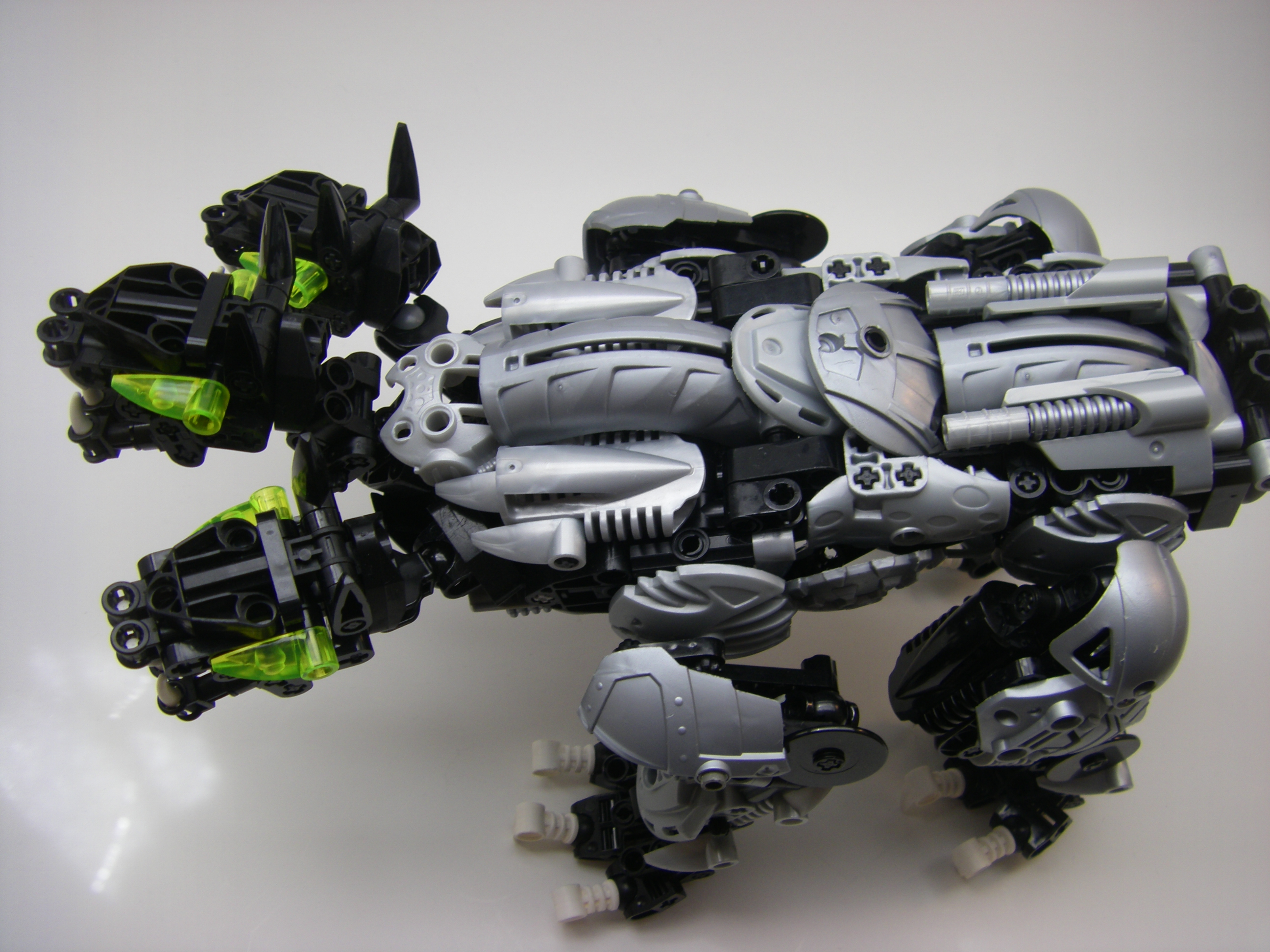 armoredcerberus004.jpg