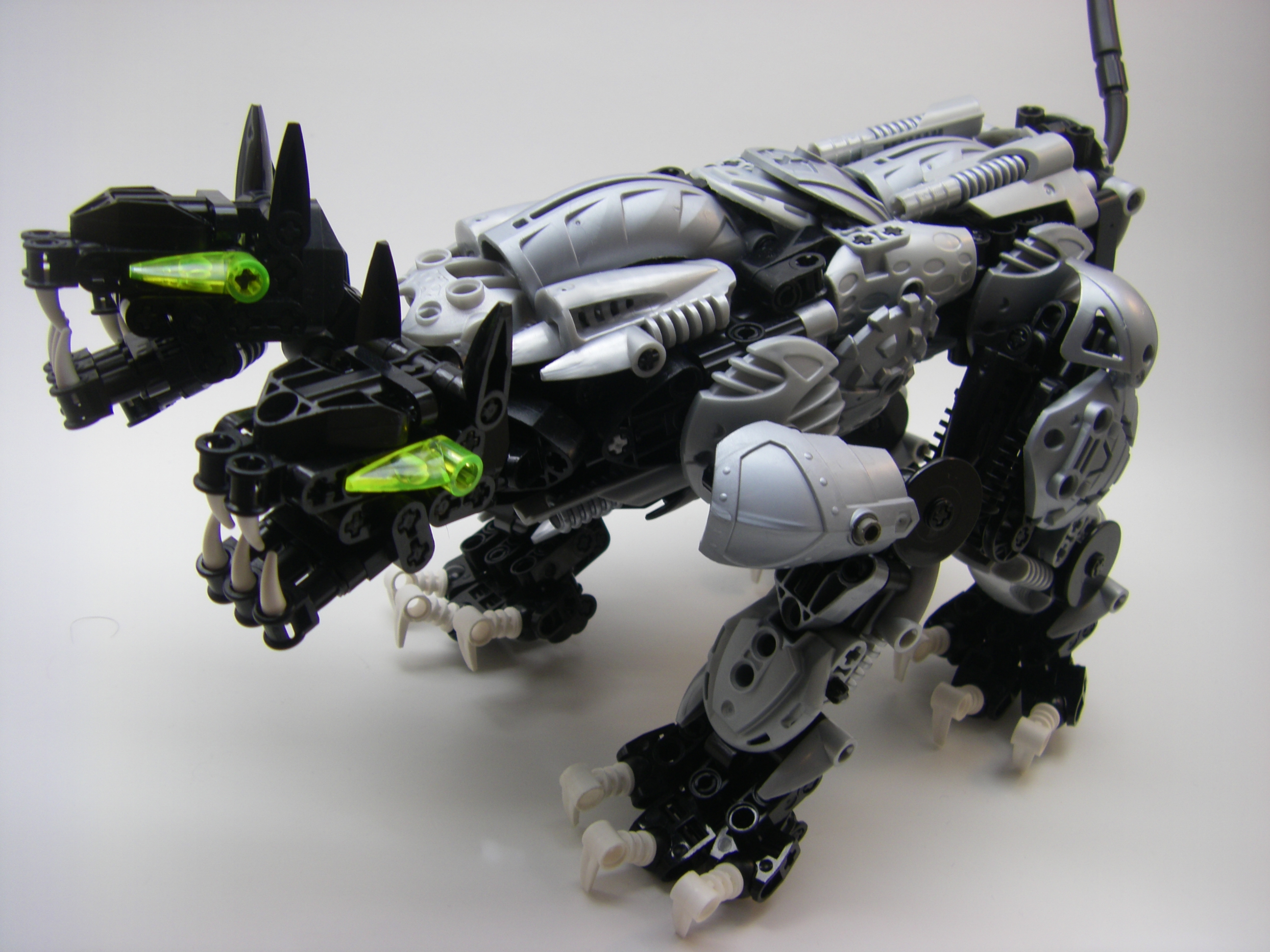 armoredcerberus006.jpg