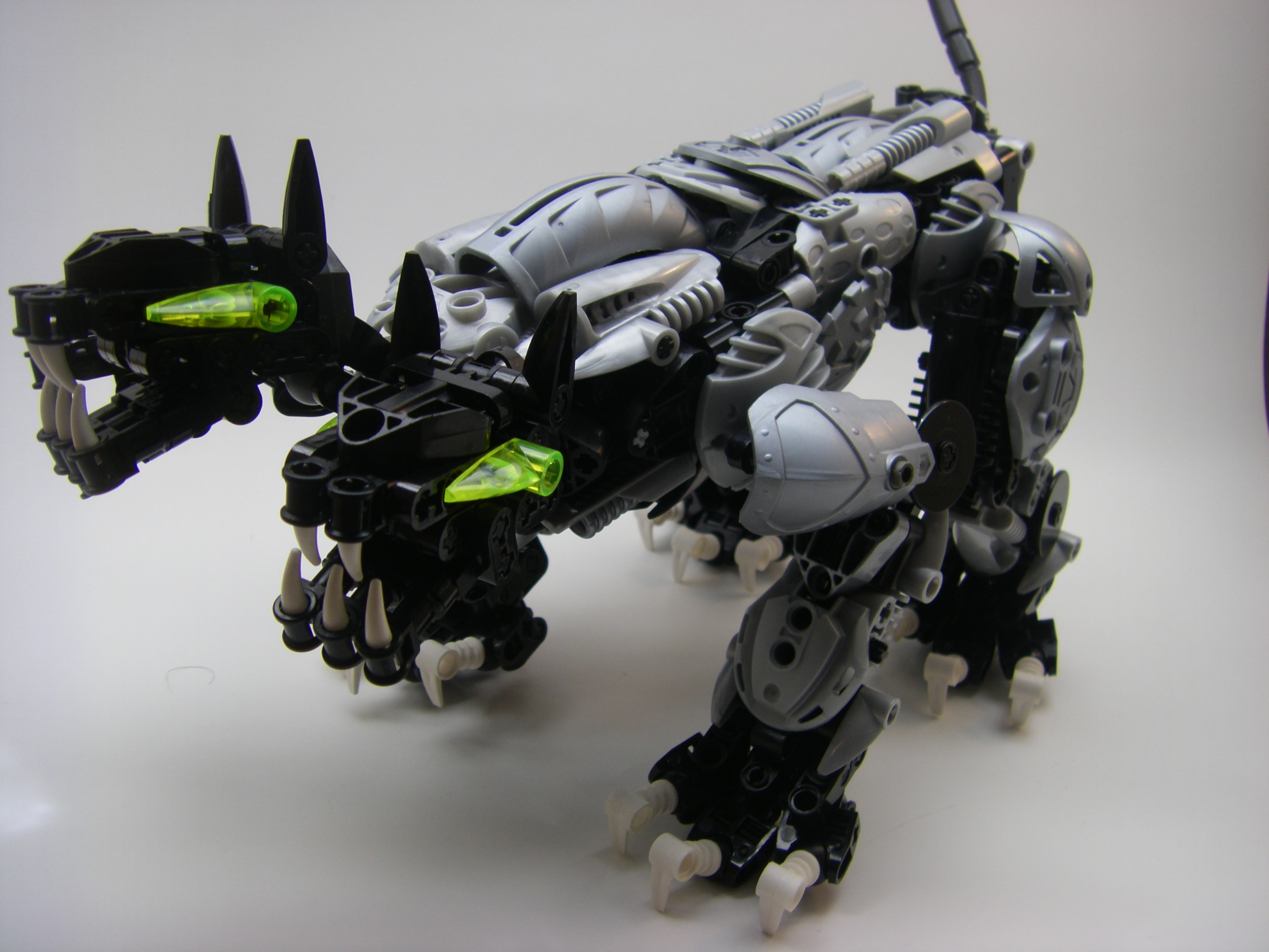 armoredcerberus007.jpg
