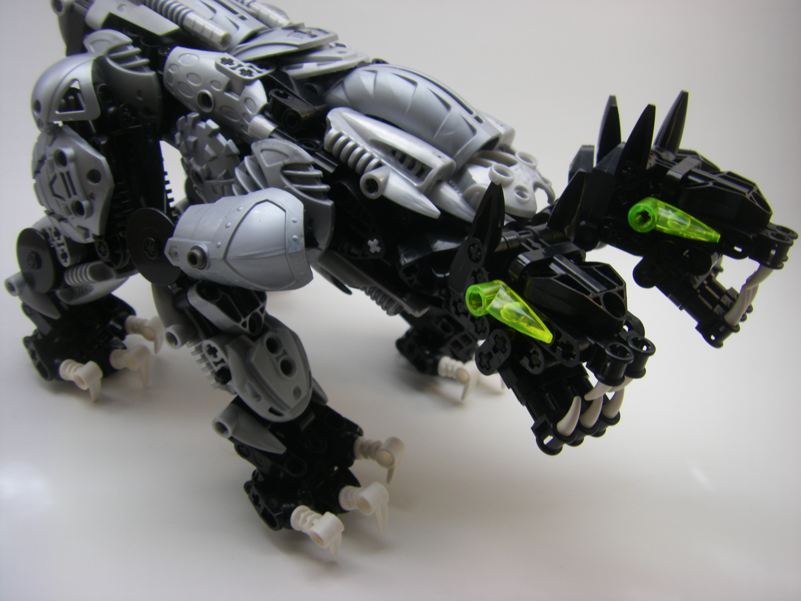 armoredcerberus013.jpg