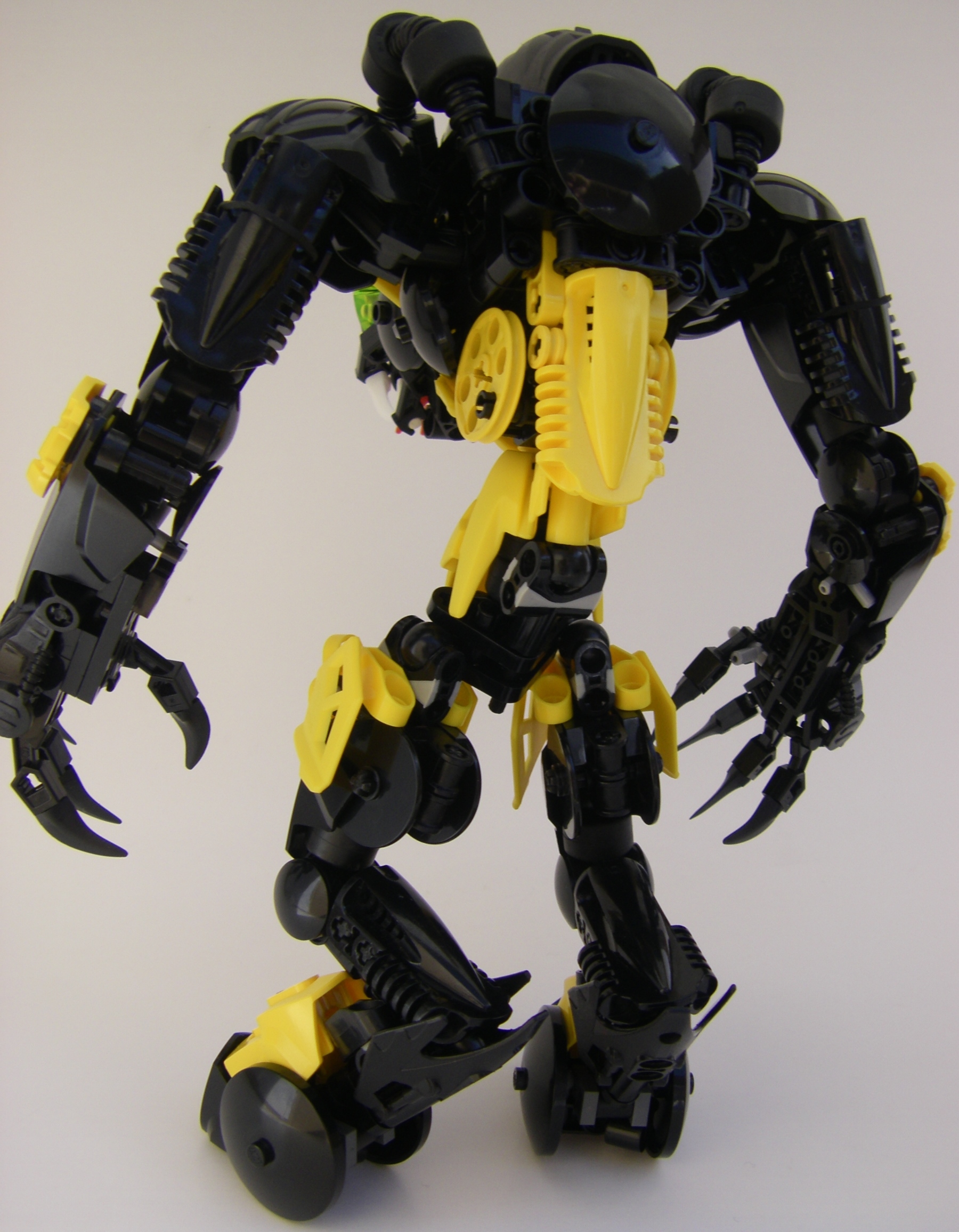 gilamonstrosity_001.jpg
