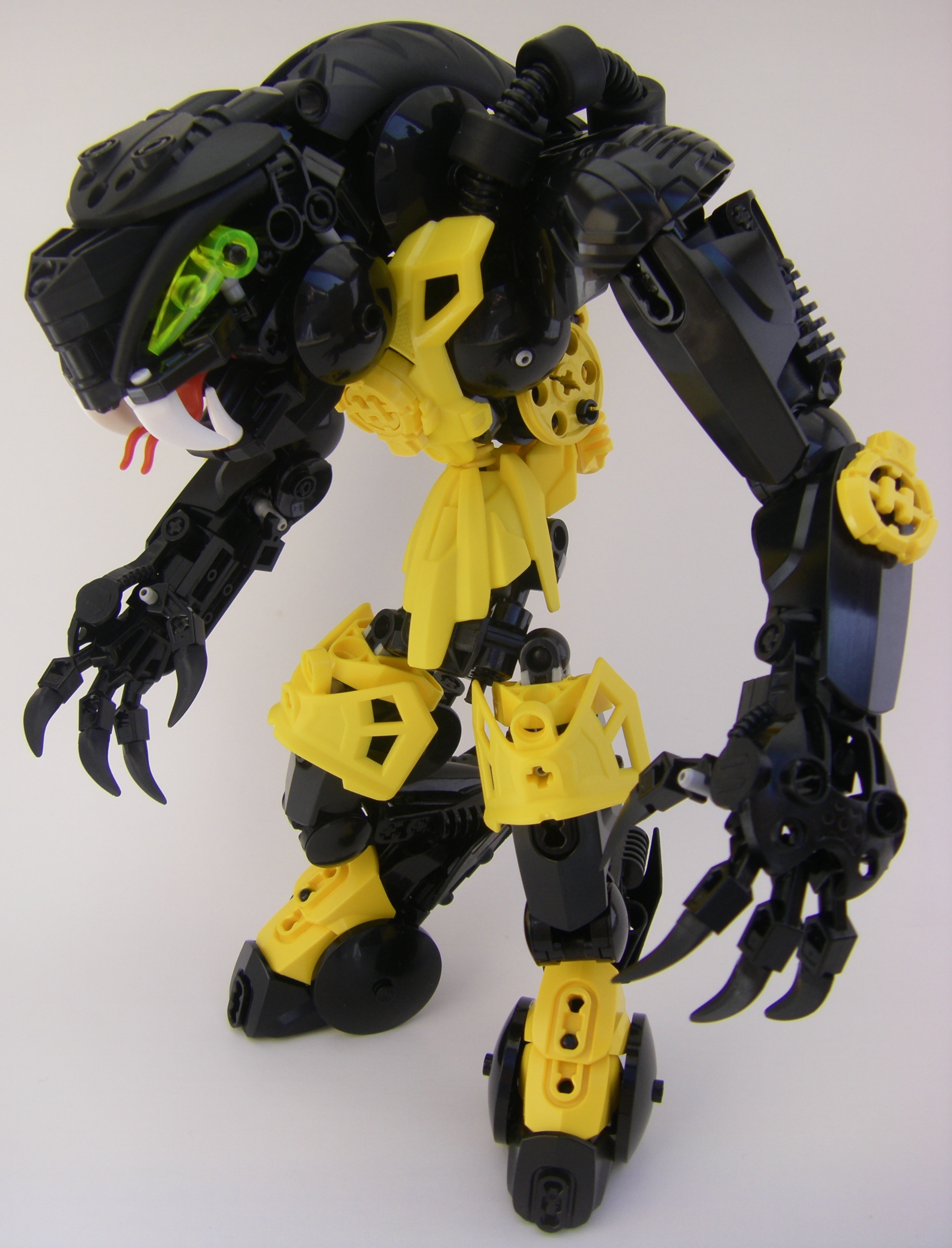 gilamonstrosity_002.jpg