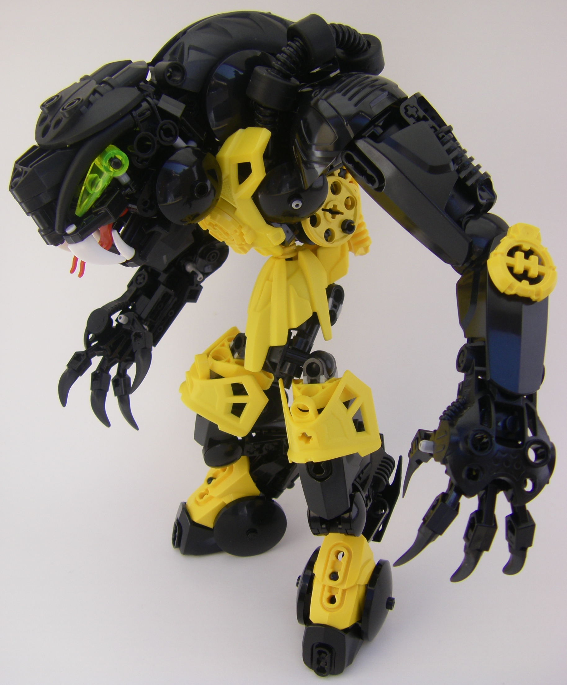 gilamonstrosity_003.jpg