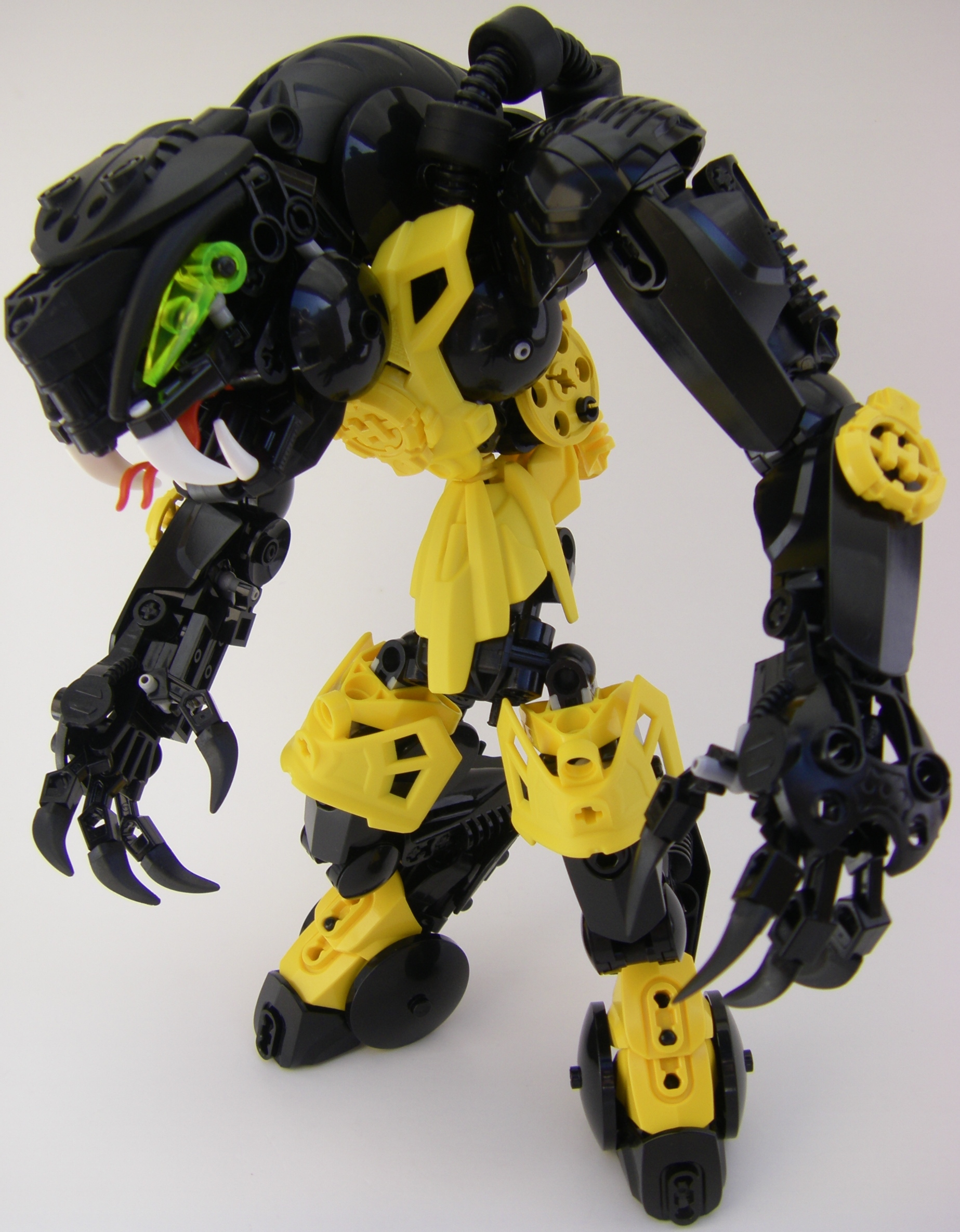 gilamonstrosity_005.jpg