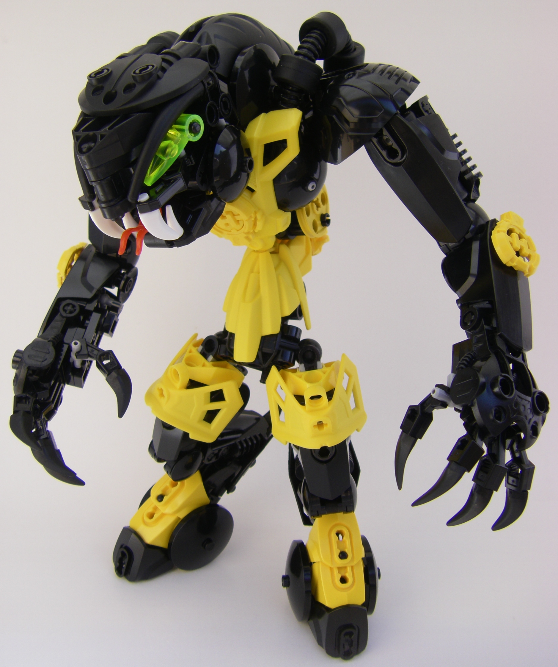 gilamonstrosity_007.jpg