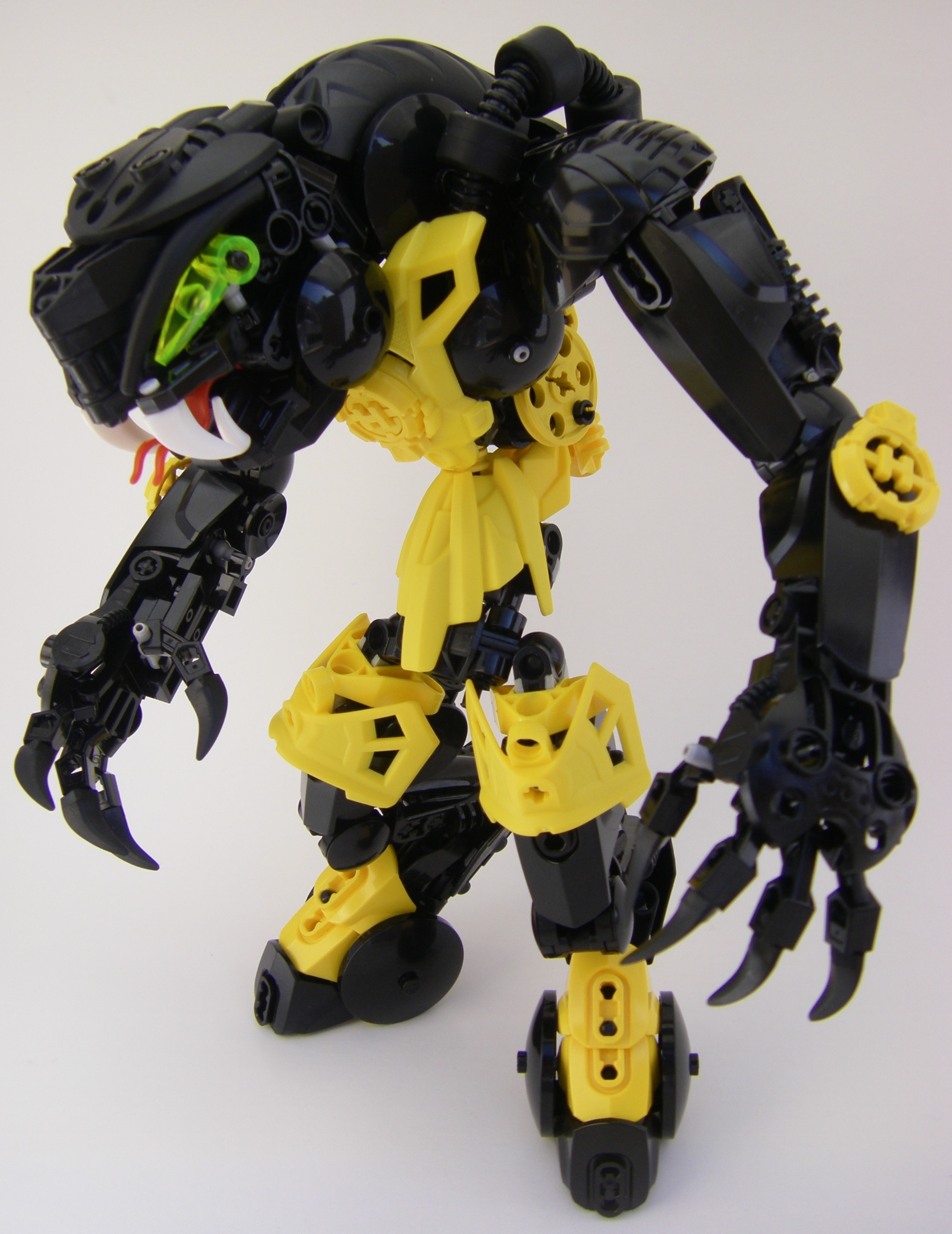 gilamonstrosity_008.jpg