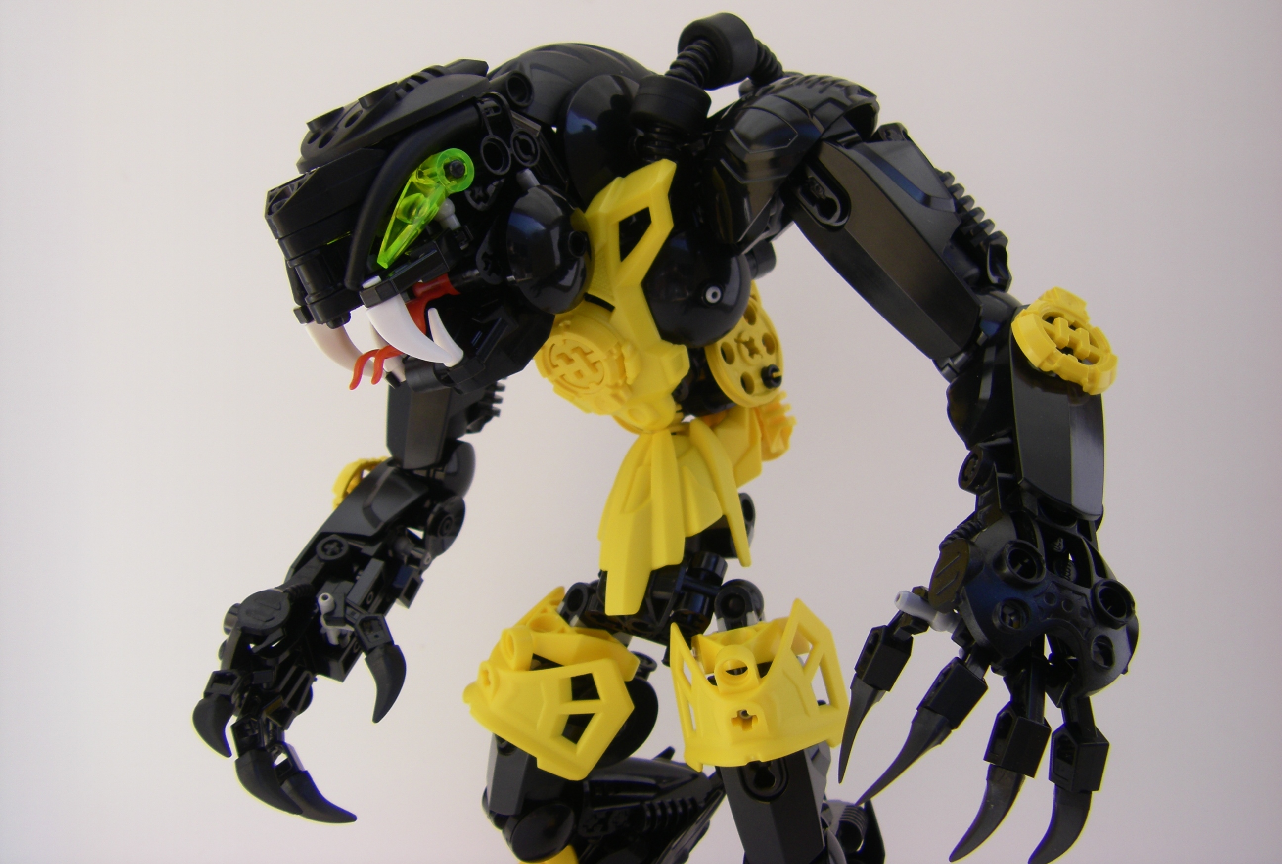 gilamonstrosity_011.jpg