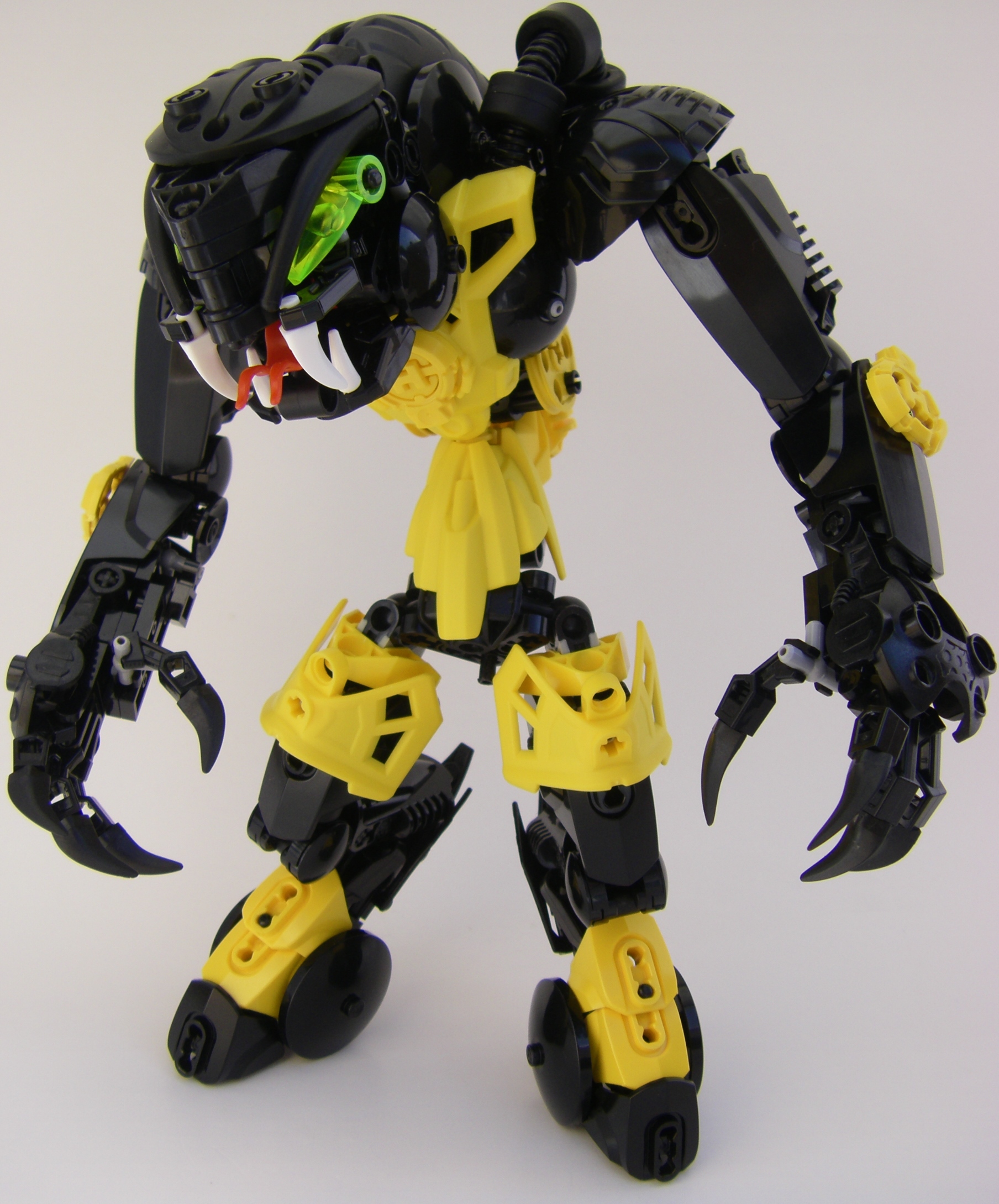 gilamonstrosity_015.jpg