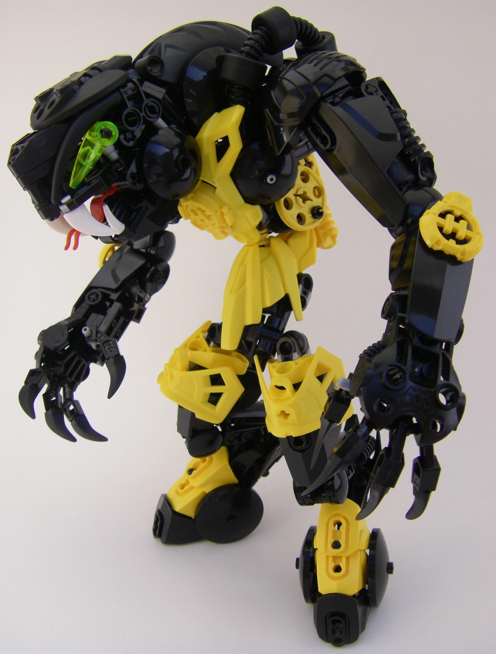 gilamonstrosity_018.jpg