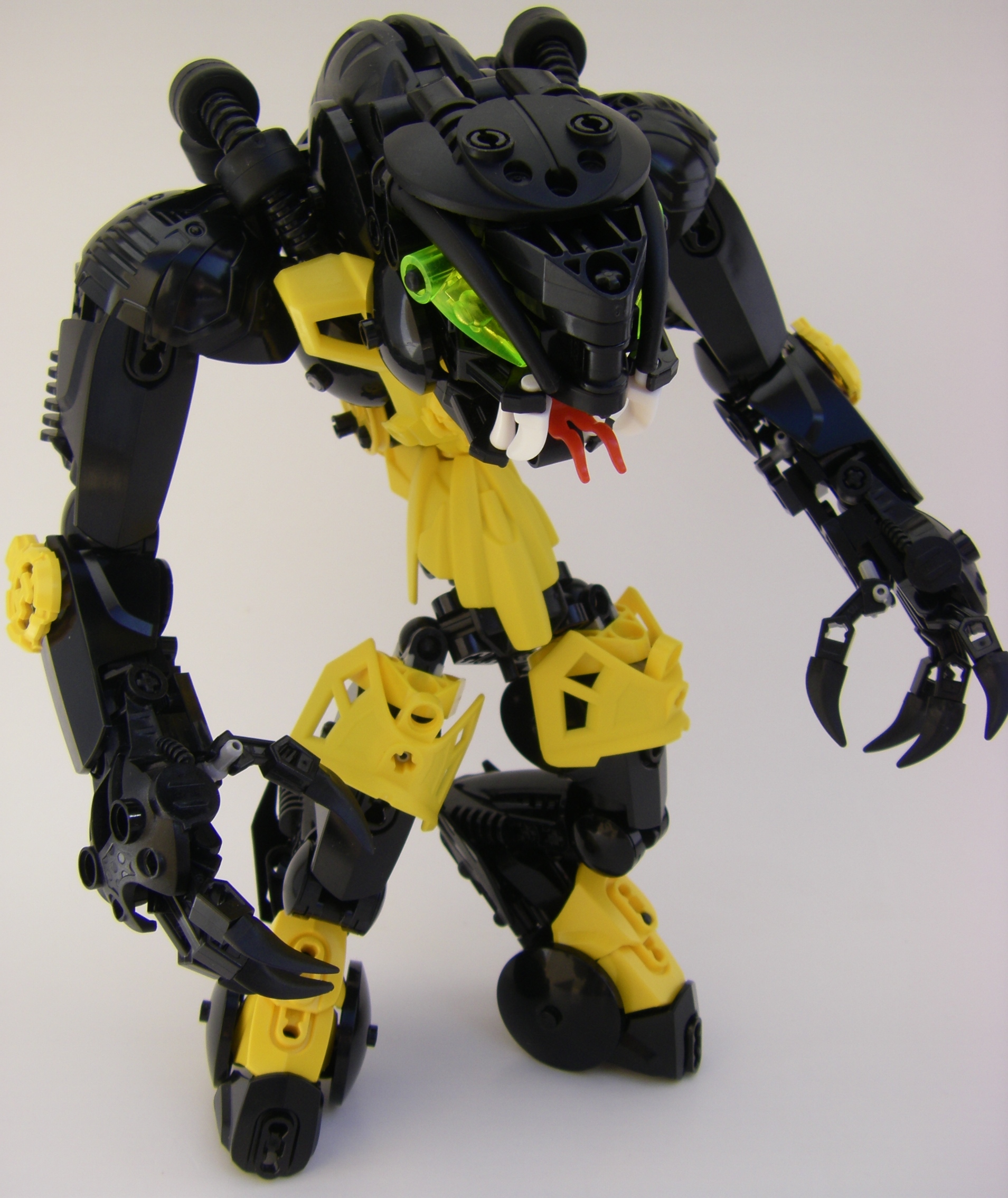 gilamonstrosity_019.jpg