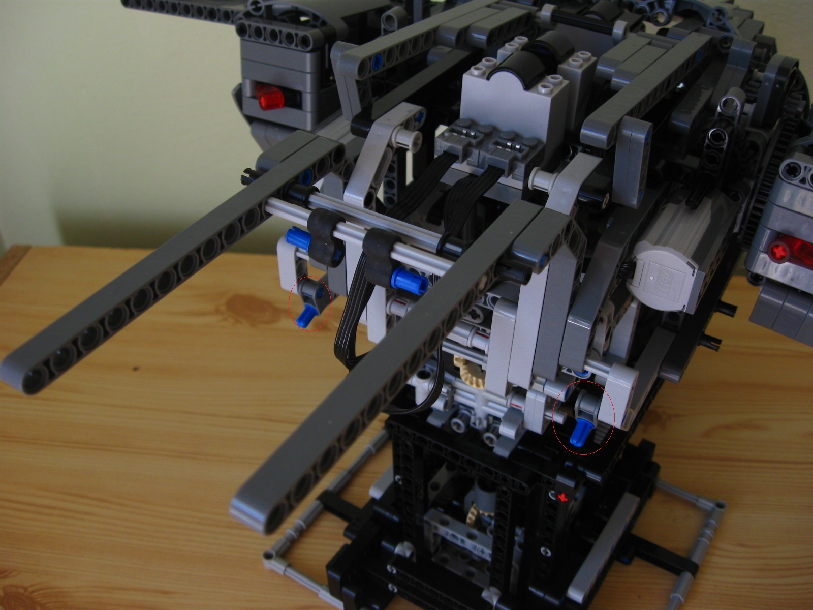 pelican240.jpg