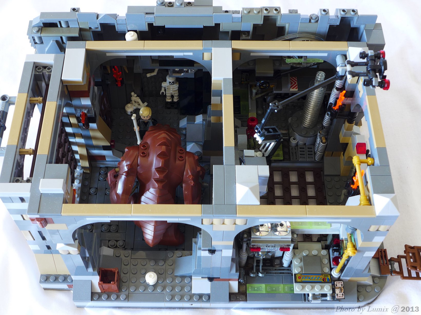 ucs_palace_095.jpg