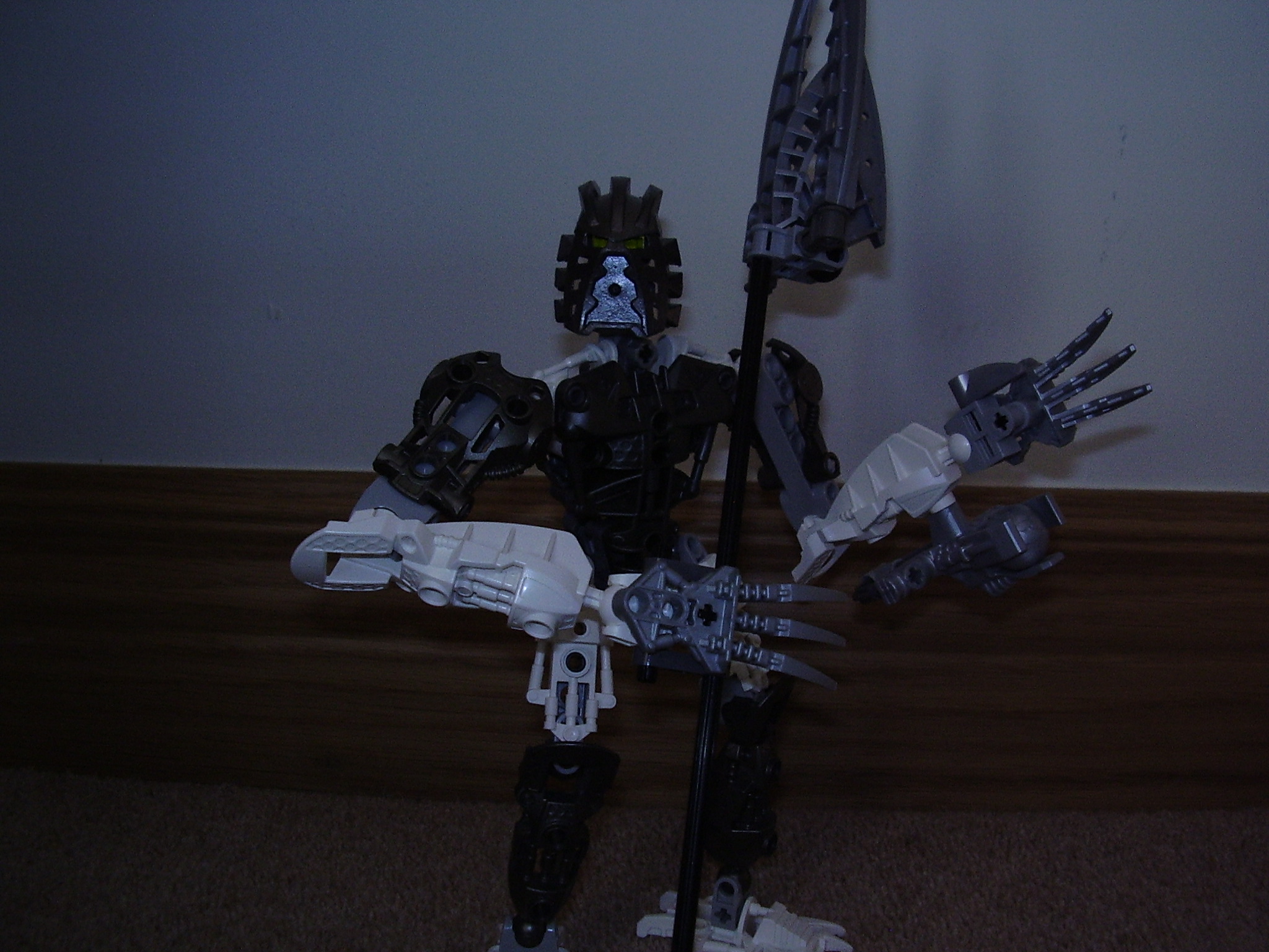 takanuva_moc_2008_pose.jpg