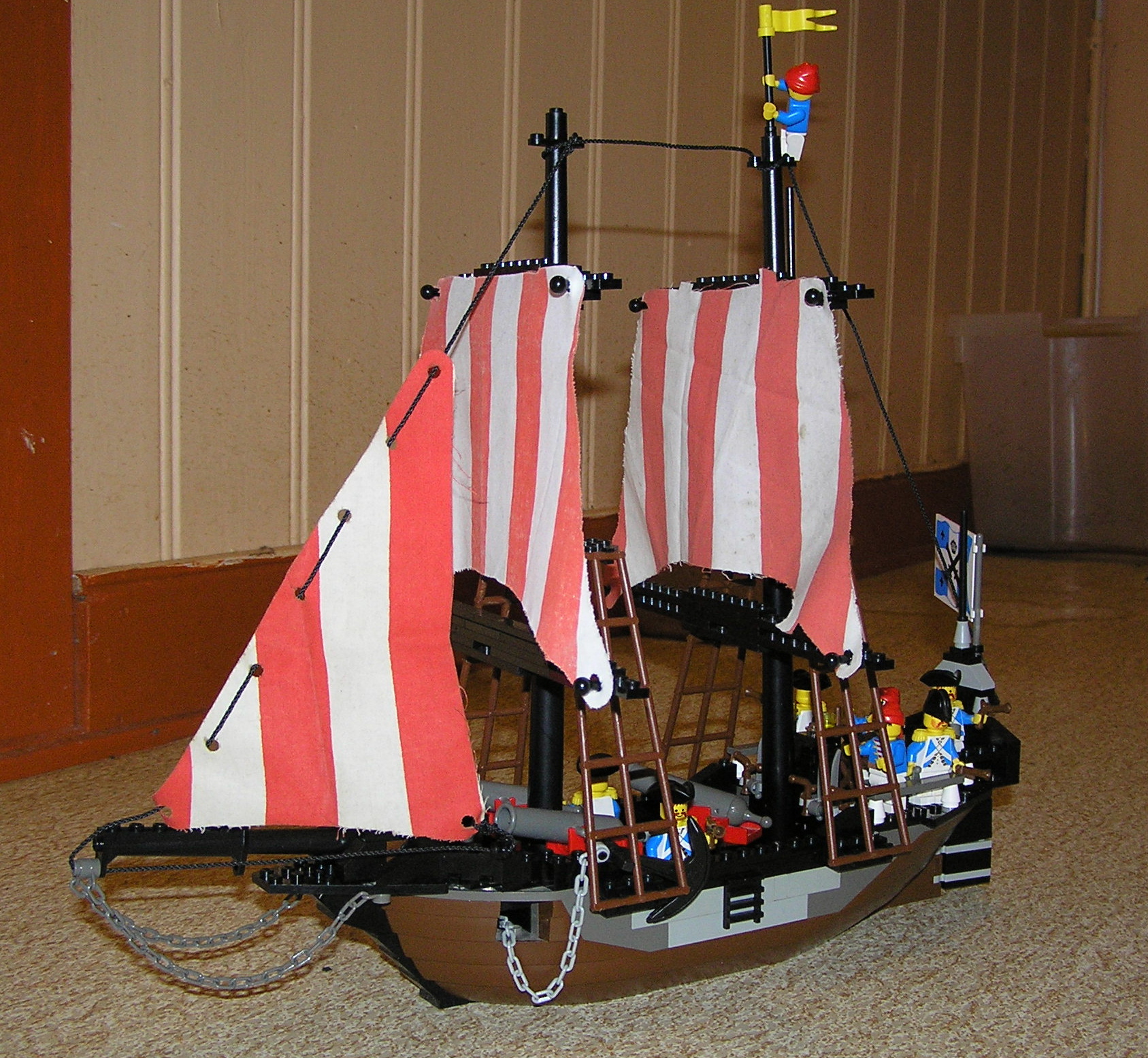 hms_tudor1.jpg