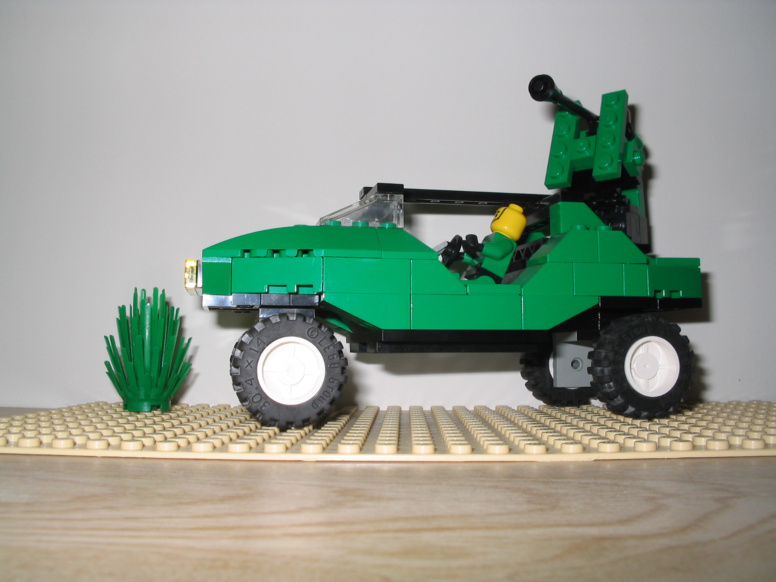 warthog01.jpg