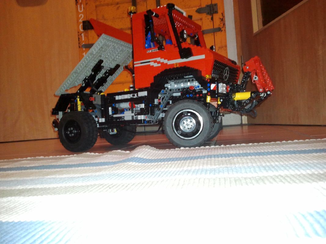 u2400_11.jpg
