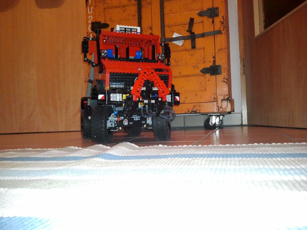 u2400_12.jpg