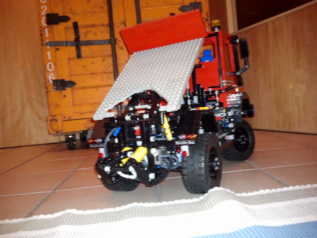 u2400_13.jpg