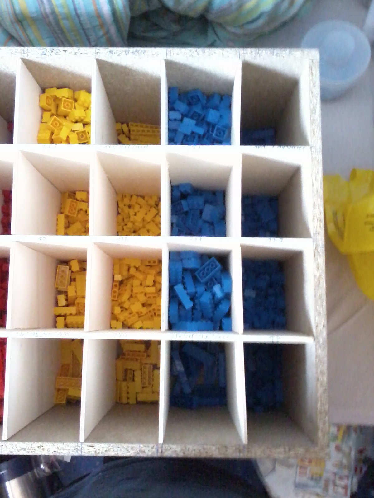 gelb-blau.jpg