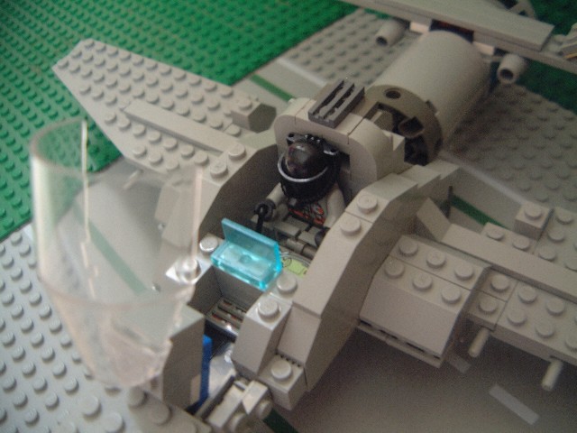 falcon_cockpit.jpg