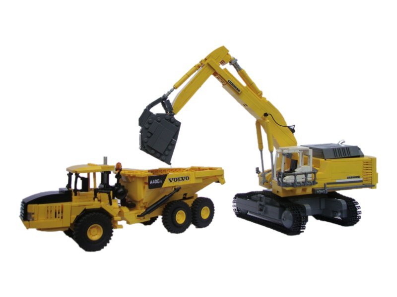 liebherr_r_984_c_with_volvo_a40e_fs.jpg