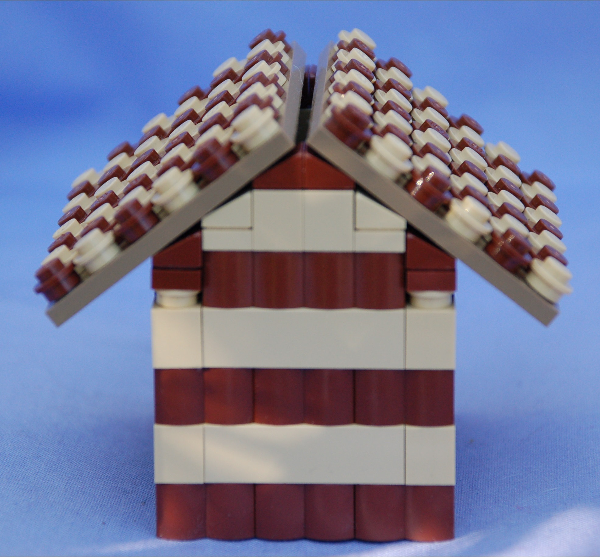 log_cabin__rear.jpg