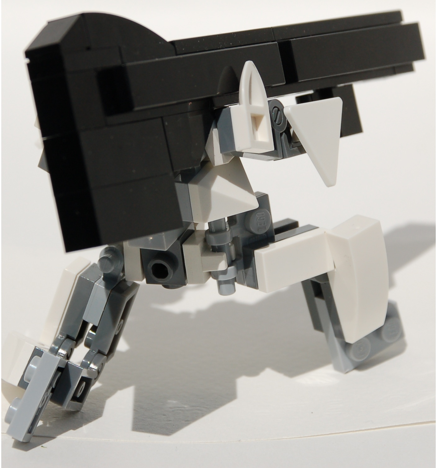 zizy_proto__armed__rear.jpg