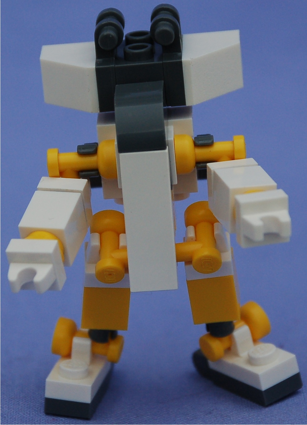 commisar__lean_front.jpg