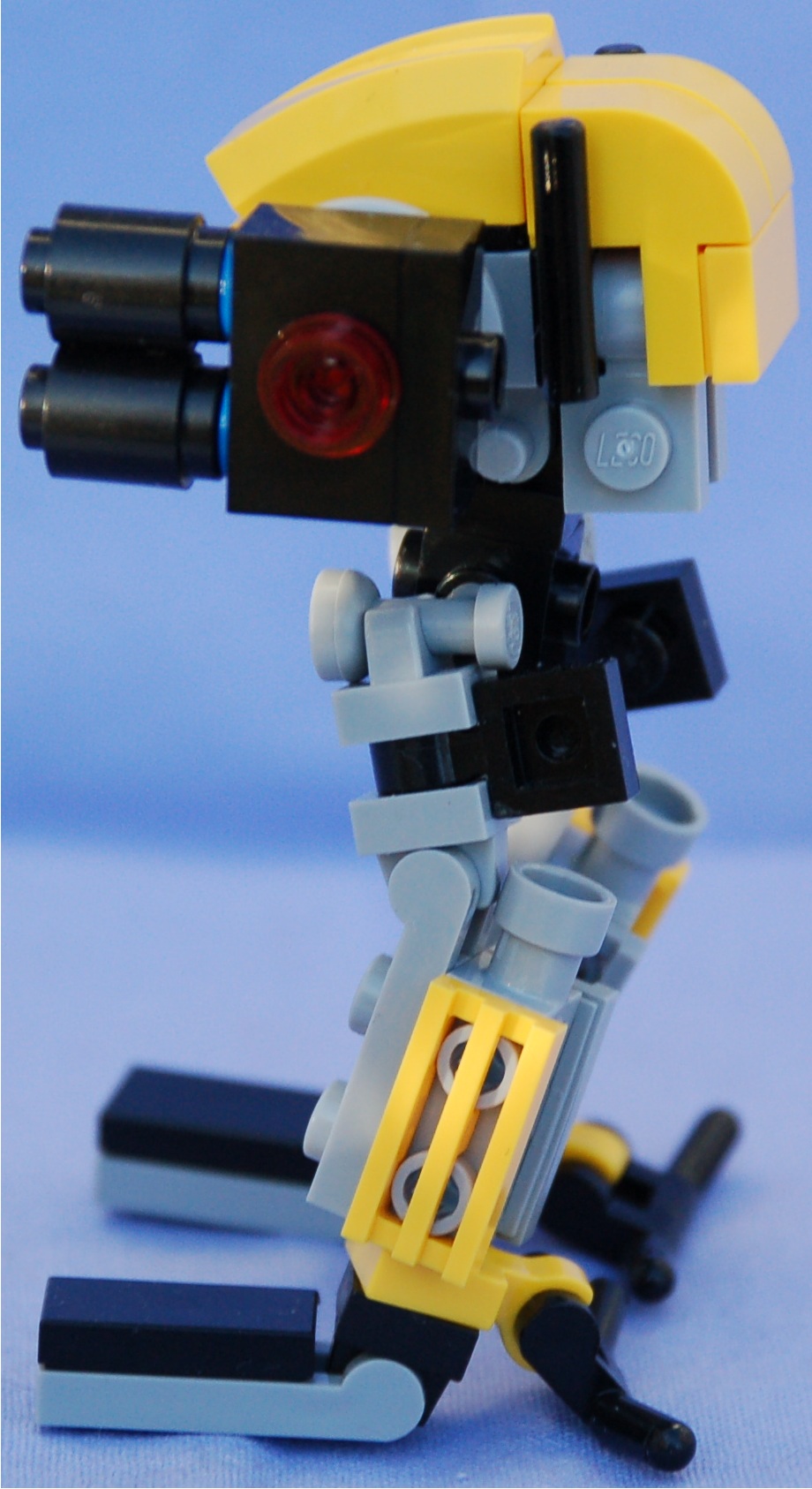hi-leg_soldier__left.jpg