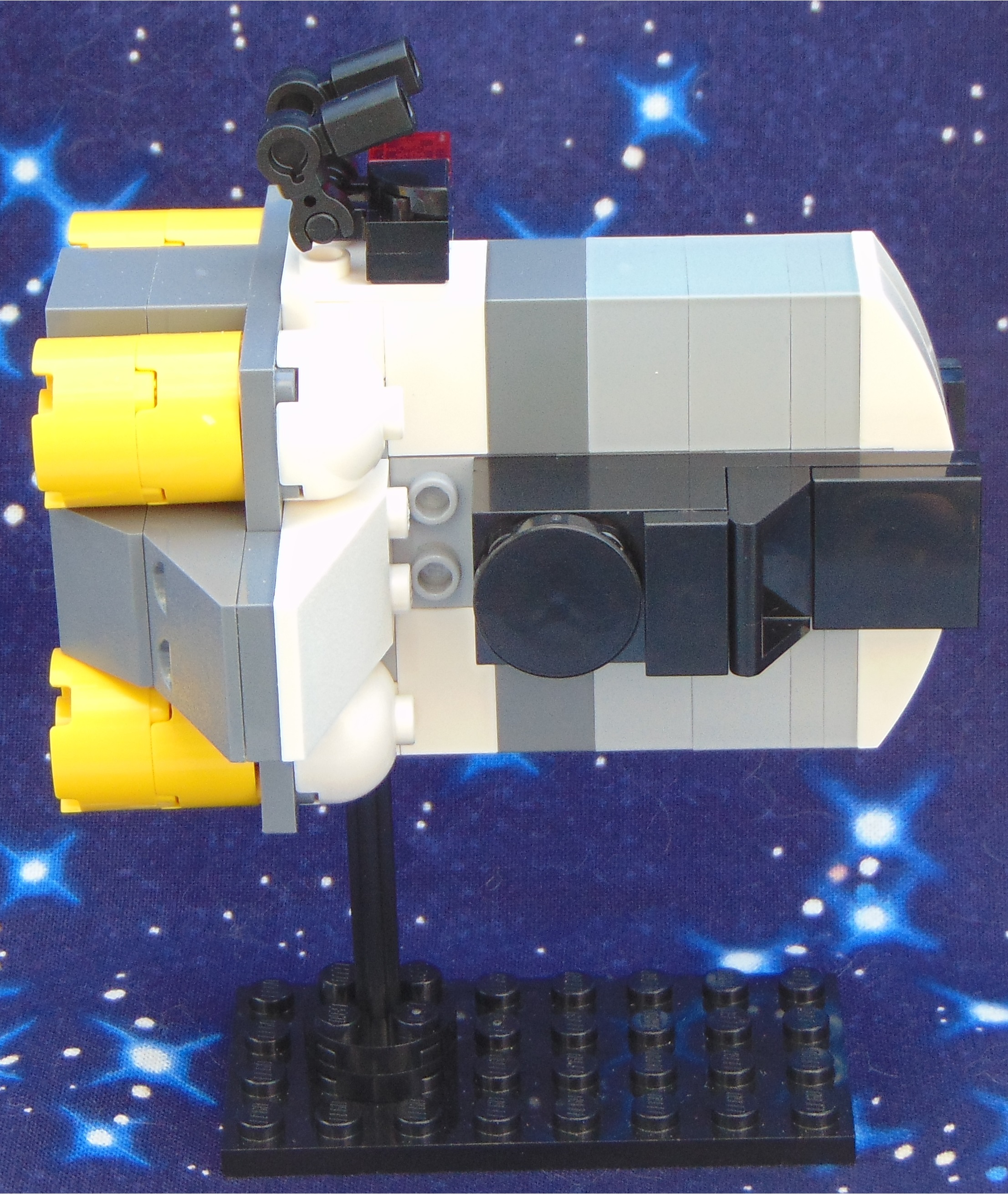 kistre_frigate_pocket_carrier__side.jpg