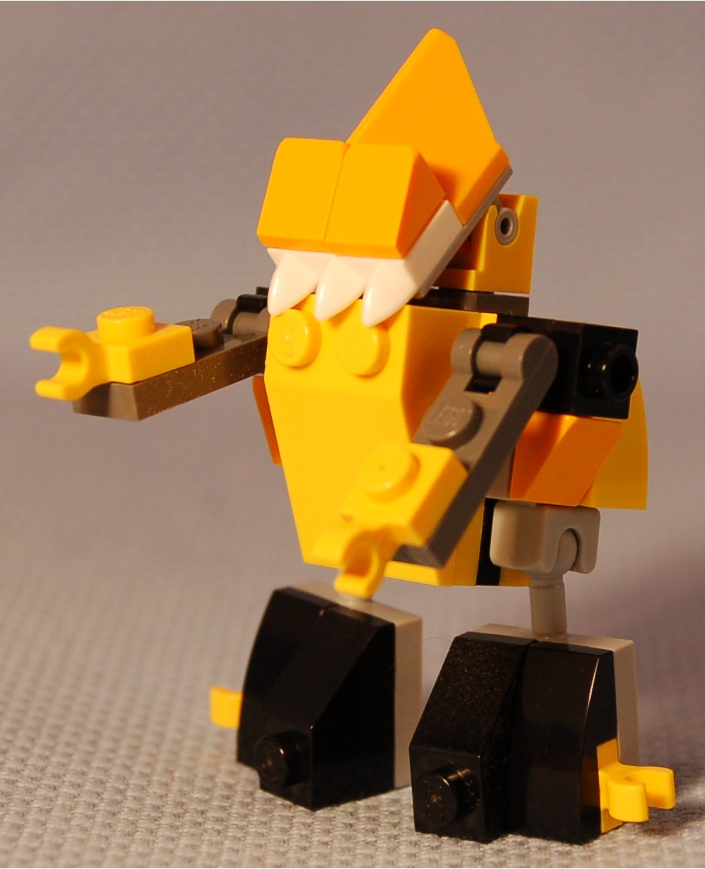 fangbeast__angle.jpg