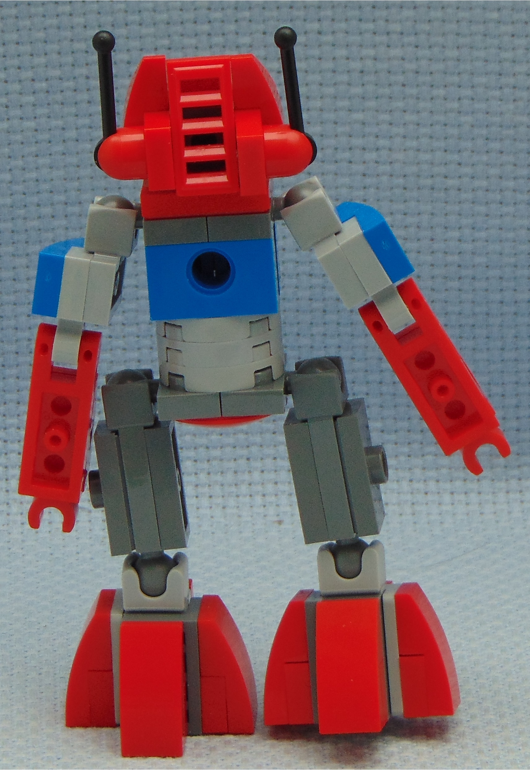 battle_bot__rear.jpg
