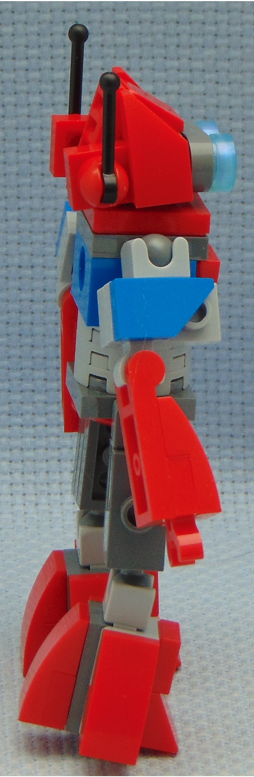 battle_bot__side.jpg