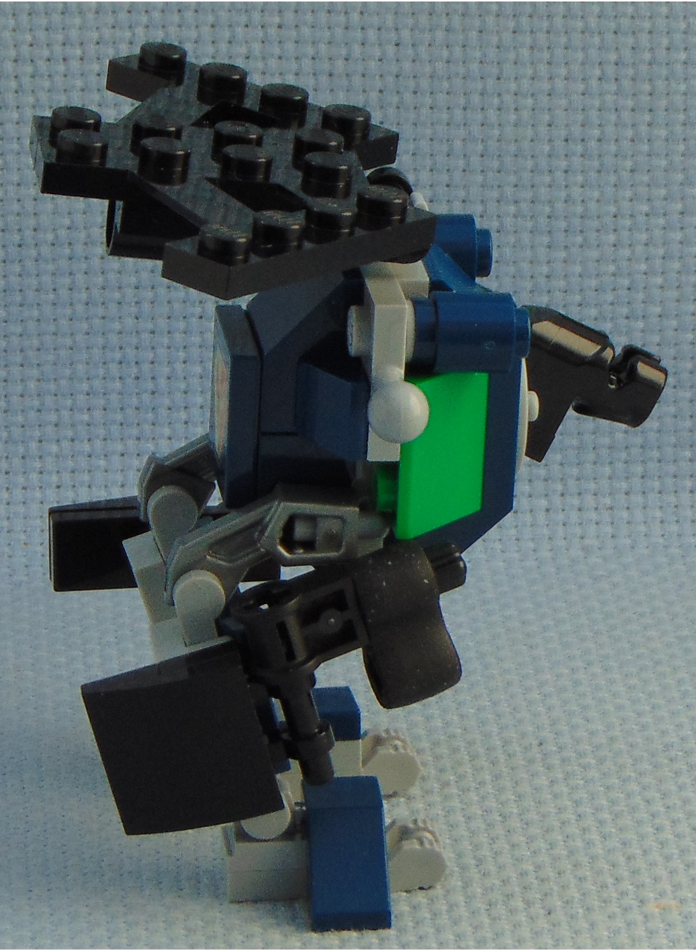 dark_blue_soldier__right.jpg