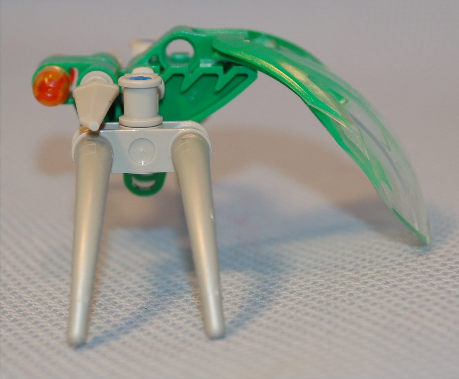 green_mecha_cicada__side.jpg