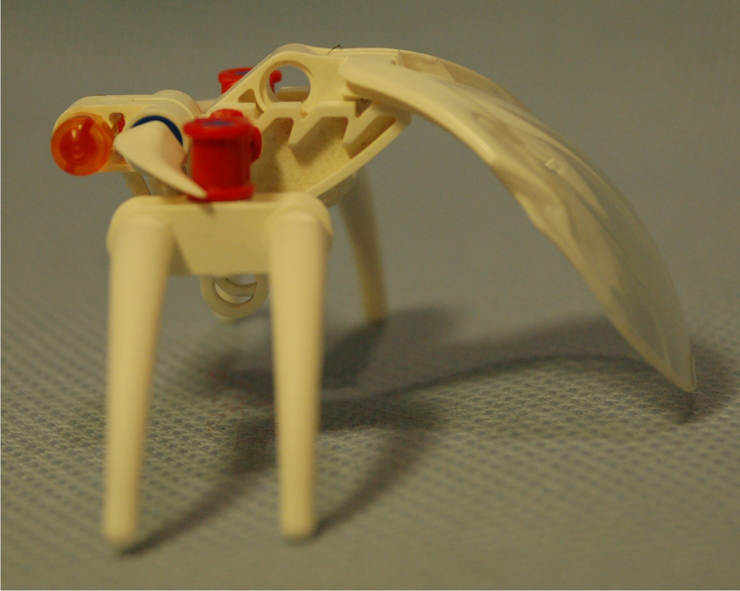 white_mecha_beetle__side.jpg
