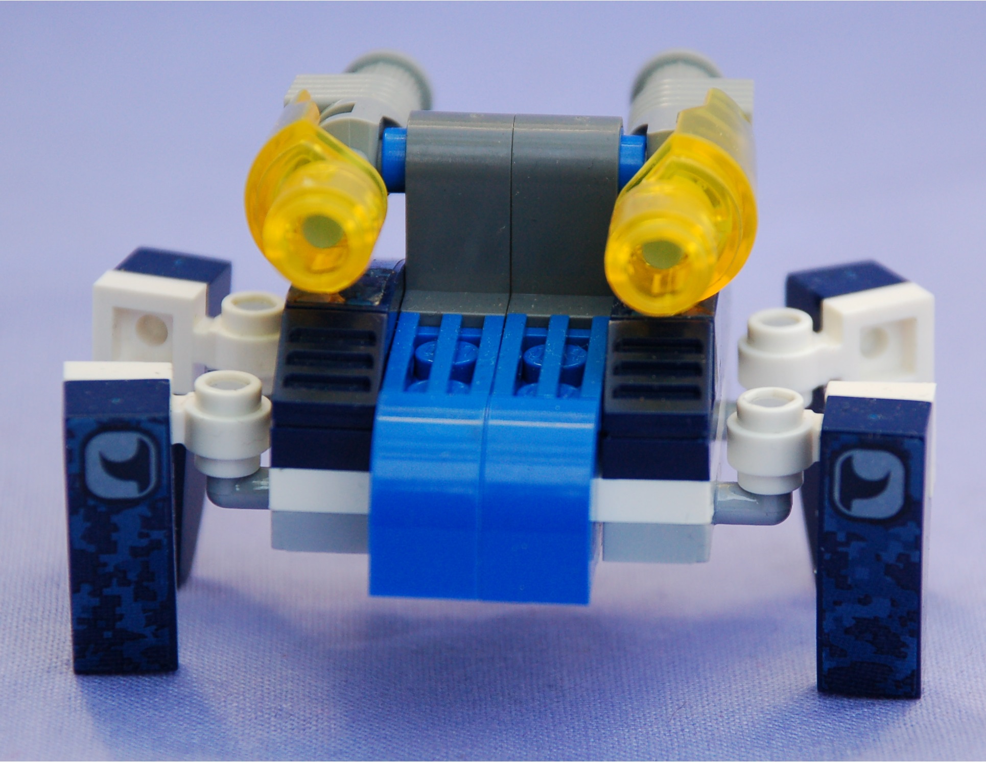 kre-o_crab_mecha__front.jpg