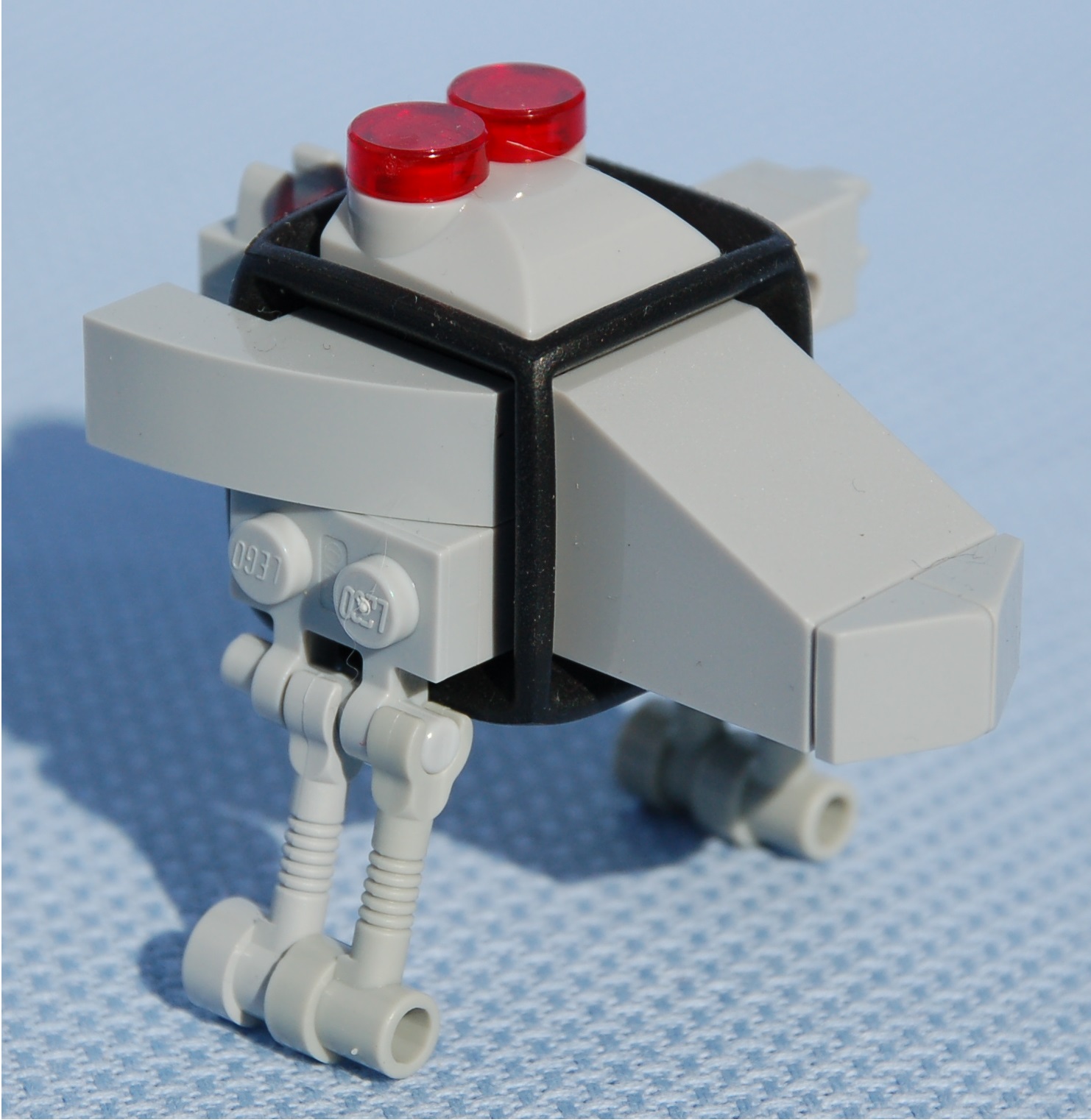 grey_cube__angle.jpg