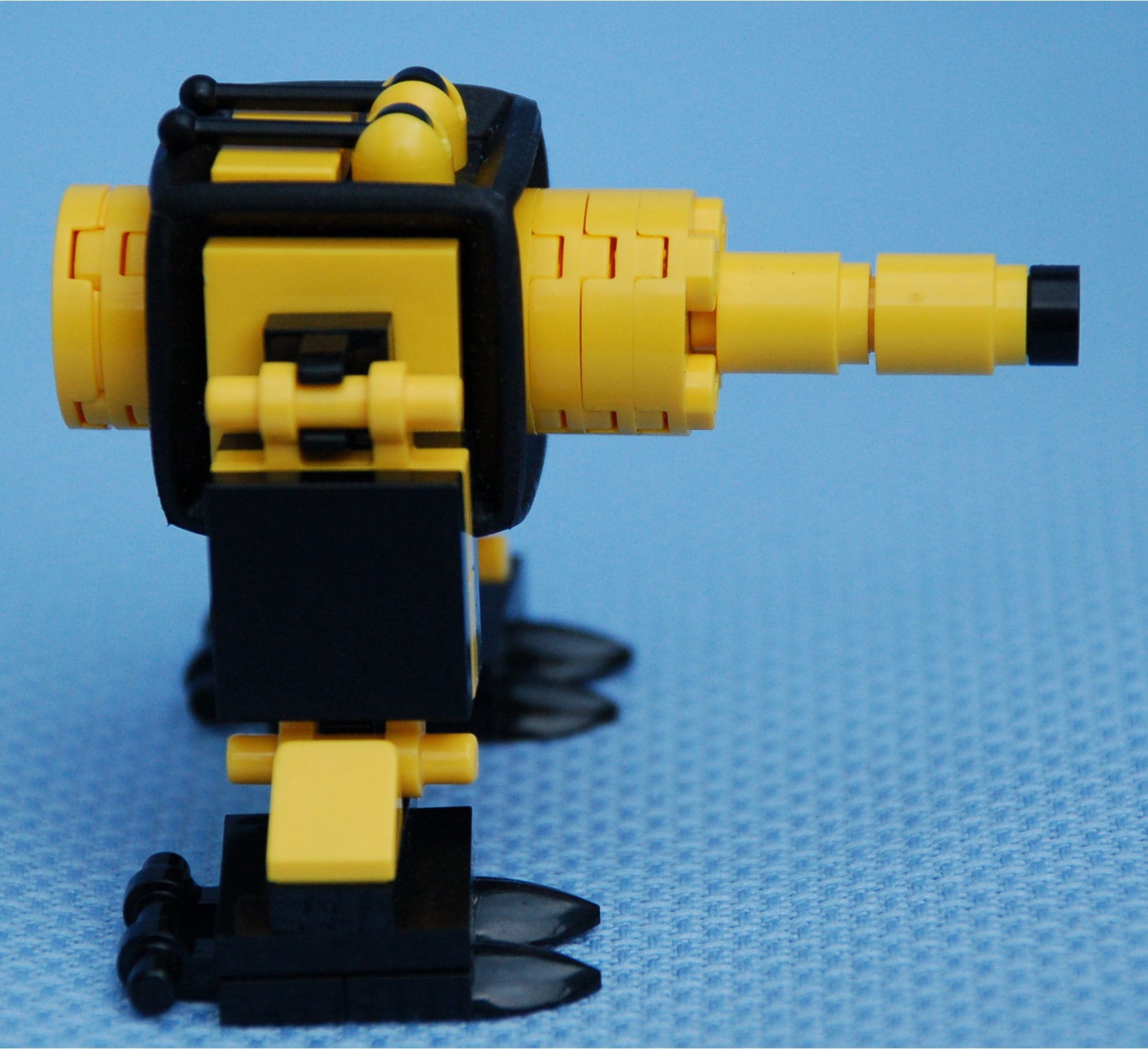 yellow_sniper__right.jpg