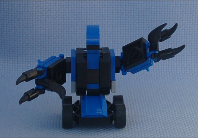 blue_dalek_droid__front.jpg