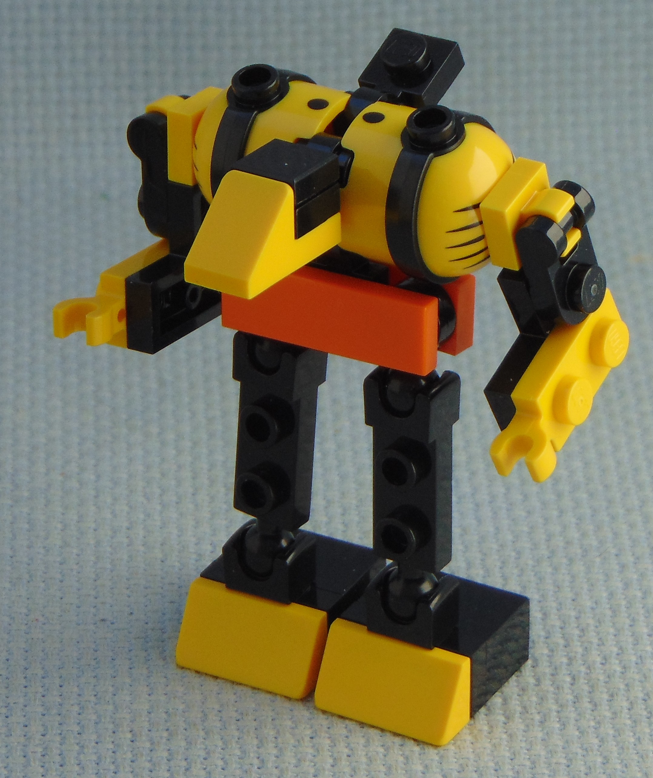 egg_walker_16a__angle.jpg