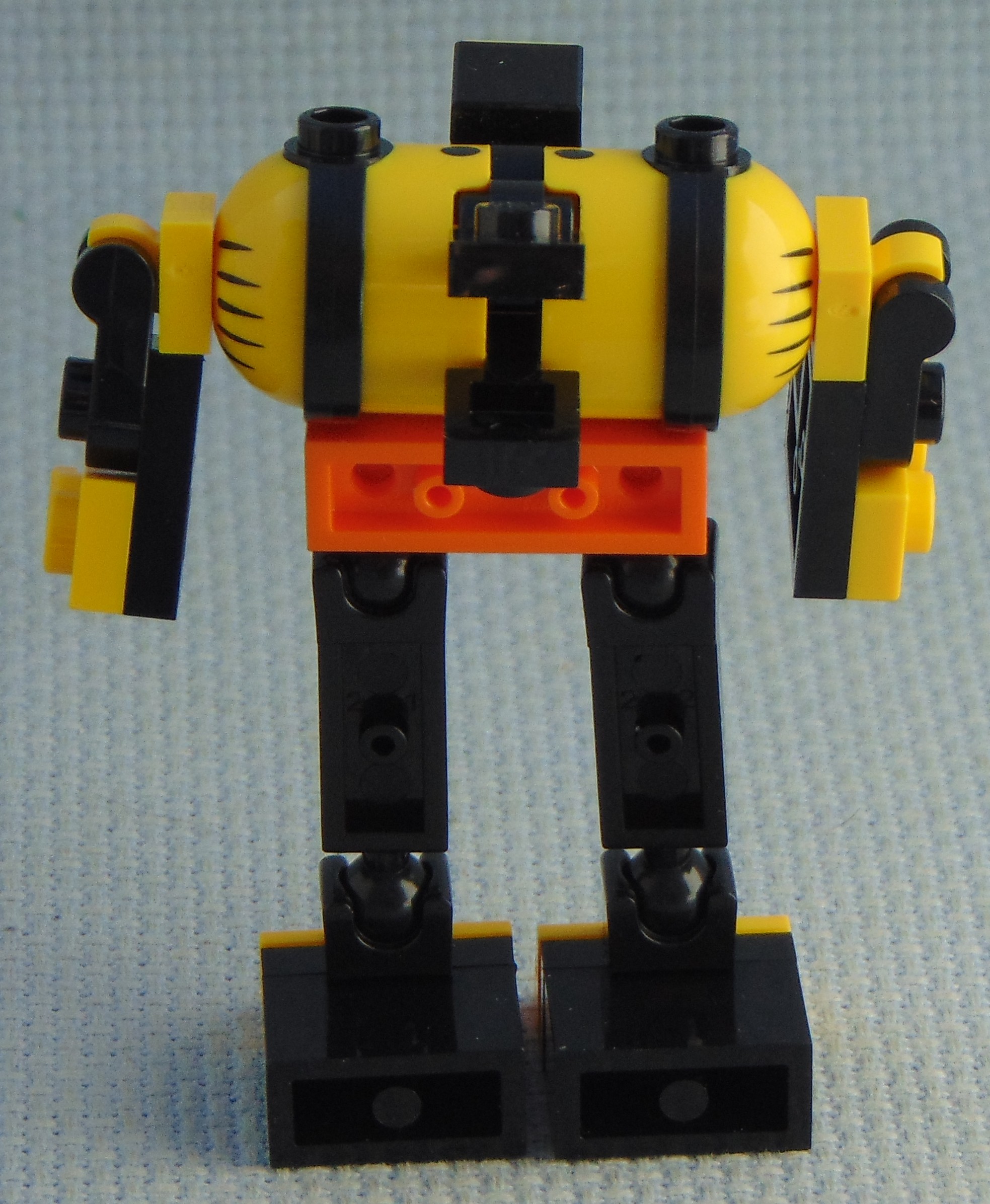 egg_walker_16a__rear.jpg