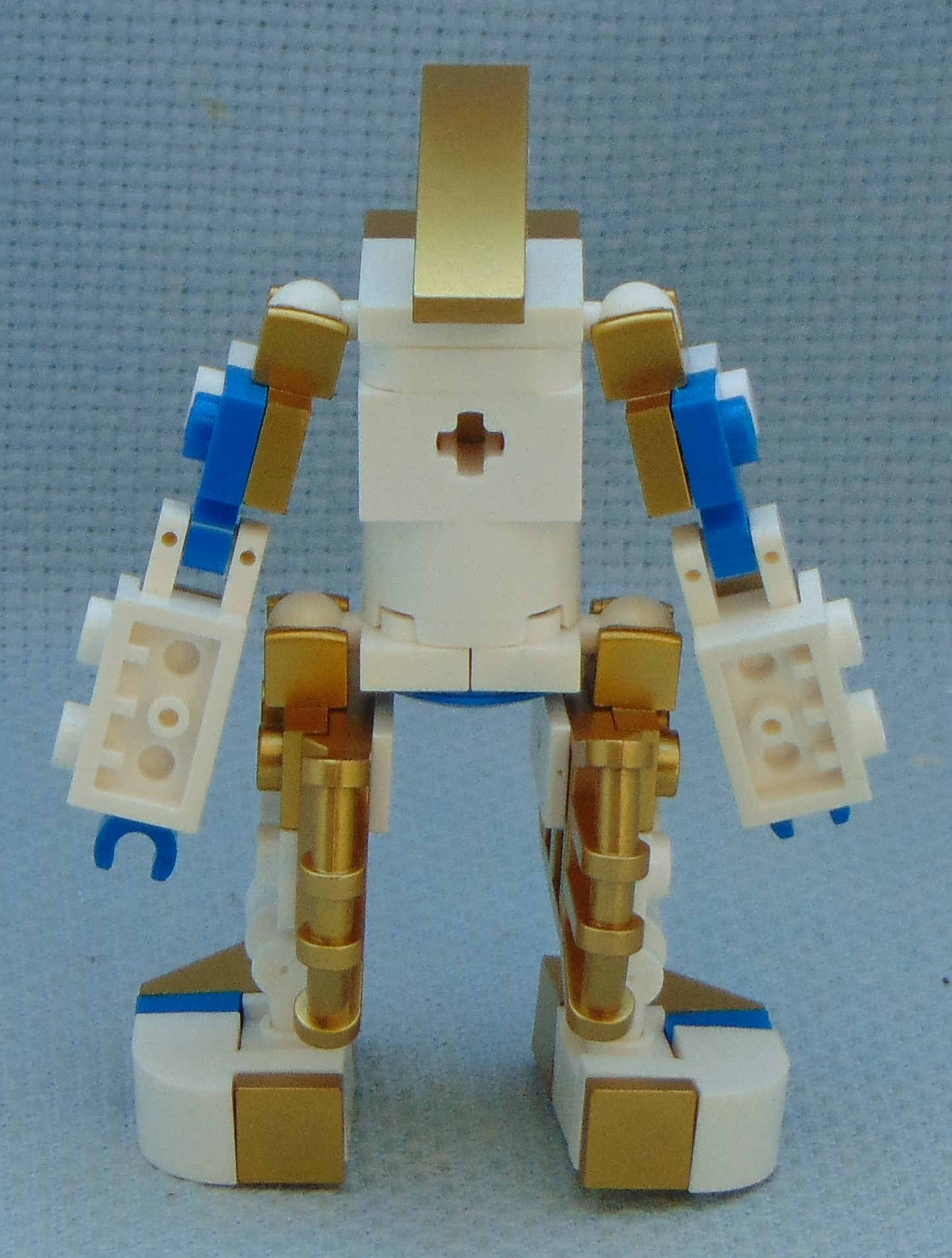 golden_knight_generic__rear.jpg
