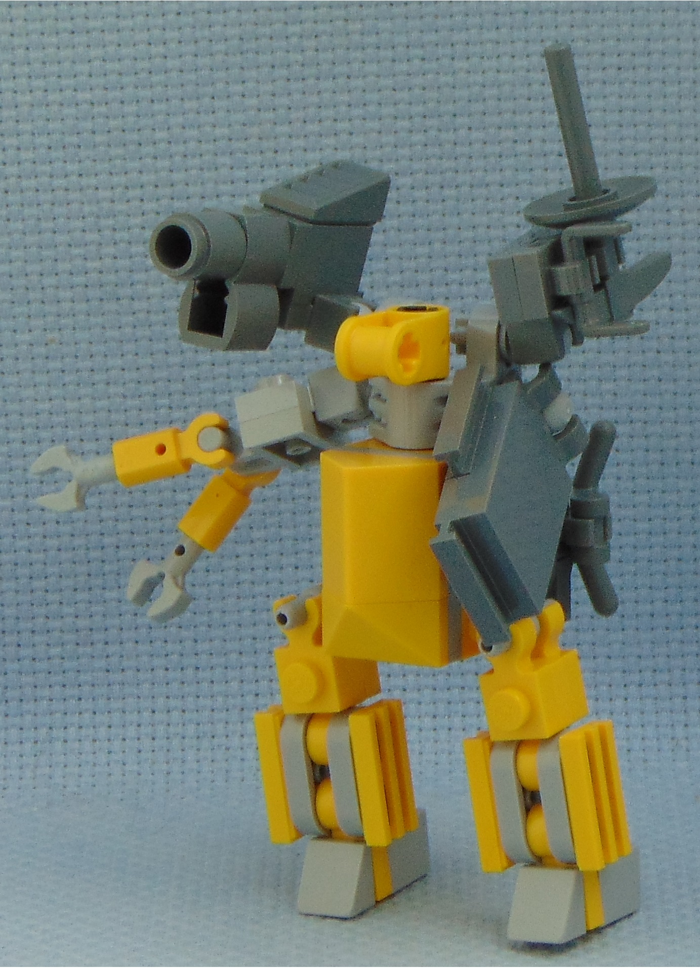 yellow_hecaton_soldier__angle.jpg