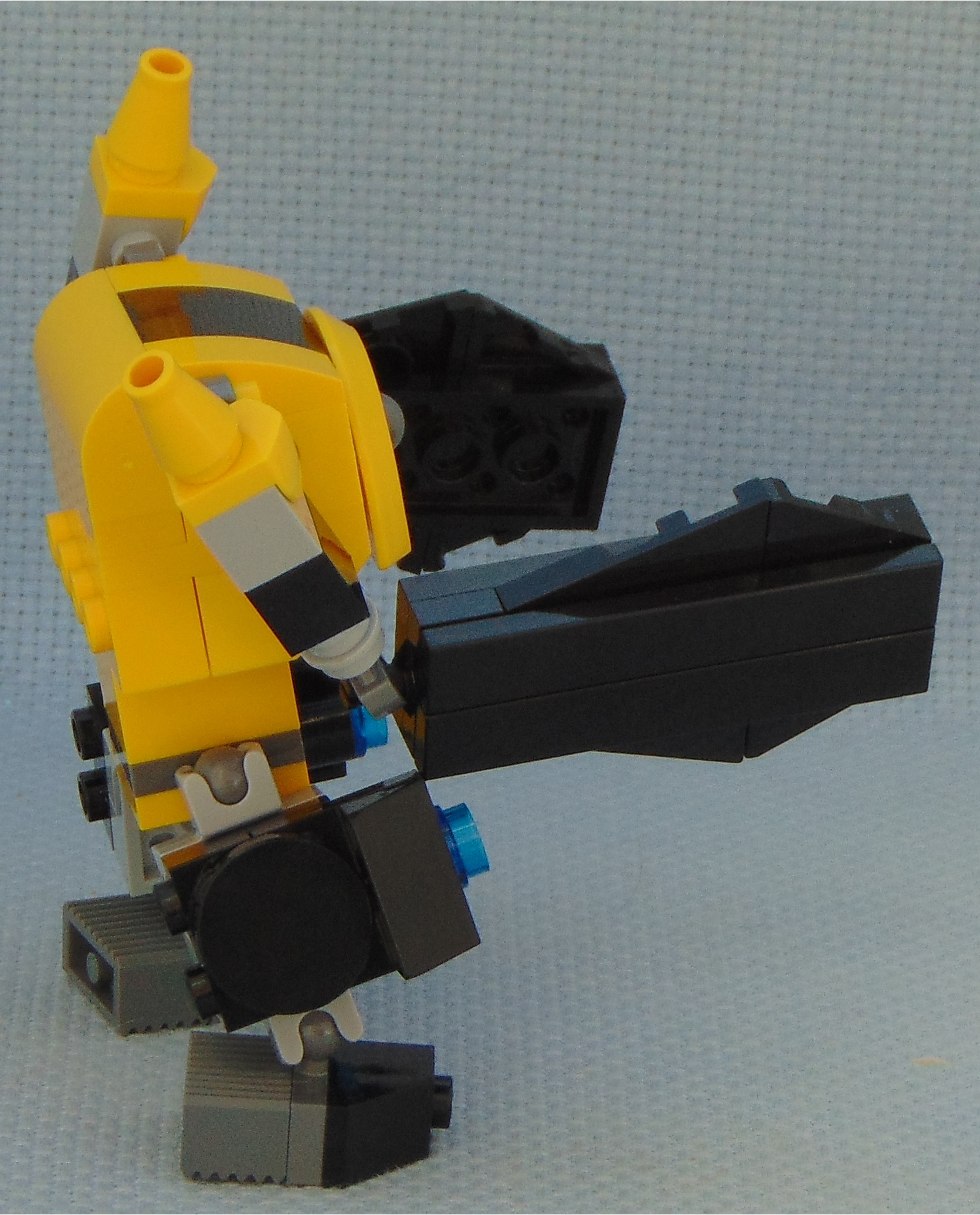 oculon_brawler__side.jpg