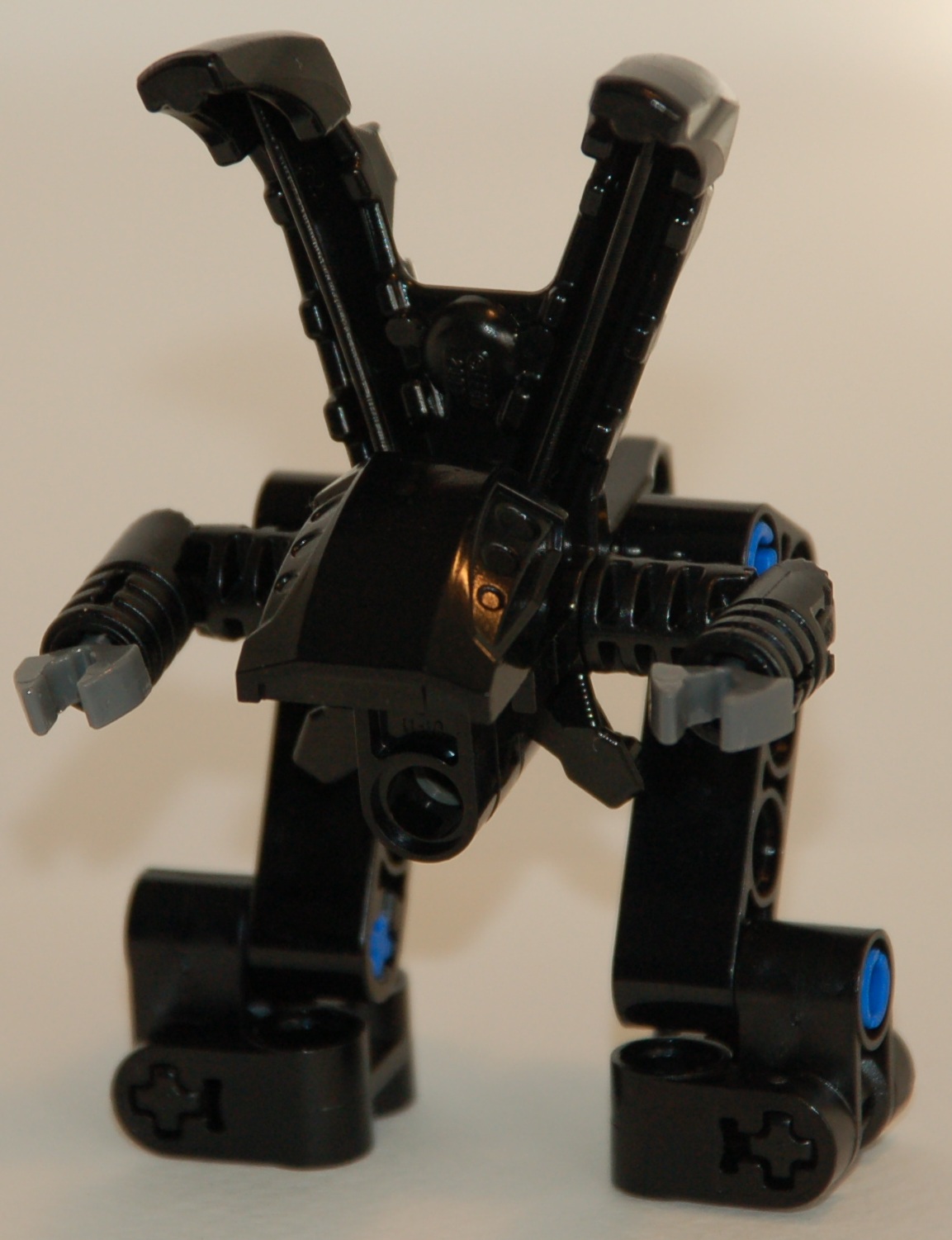 re-4_mecha__front.jpg