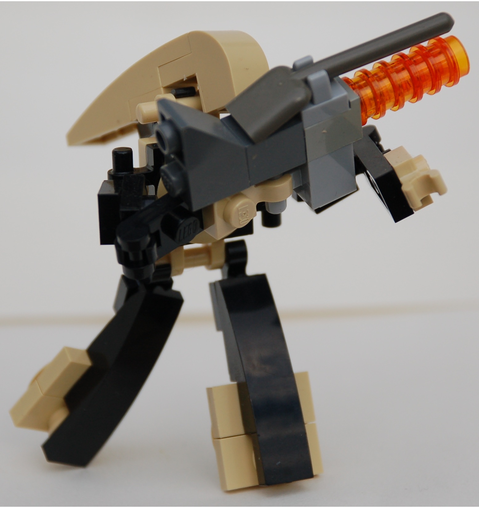 spaat_frame_with_blaster_2__front.jpg