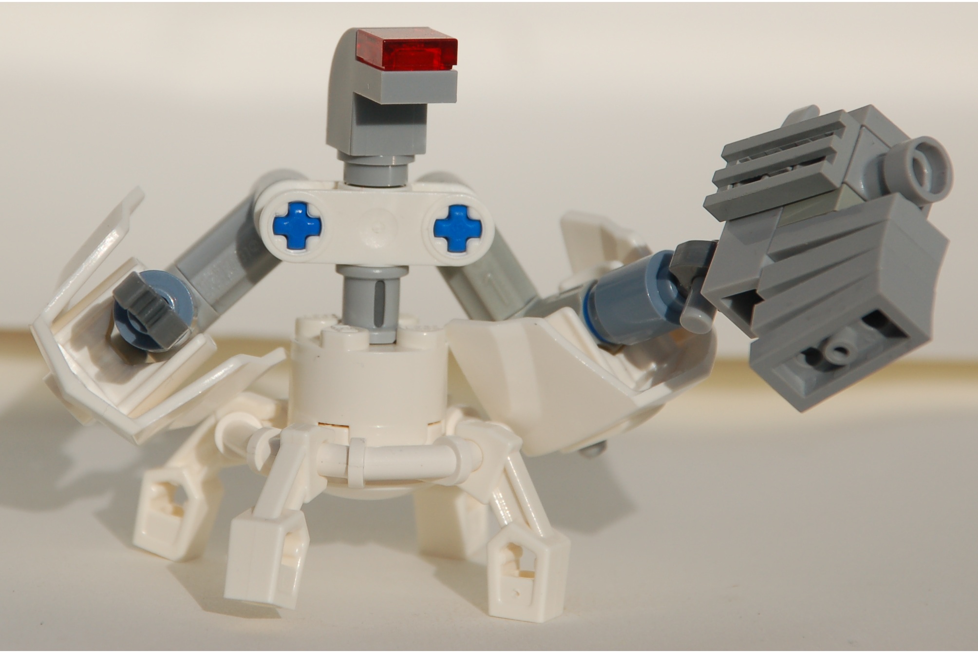 strongarms_frame_with_heavy_pistol__front.jpg