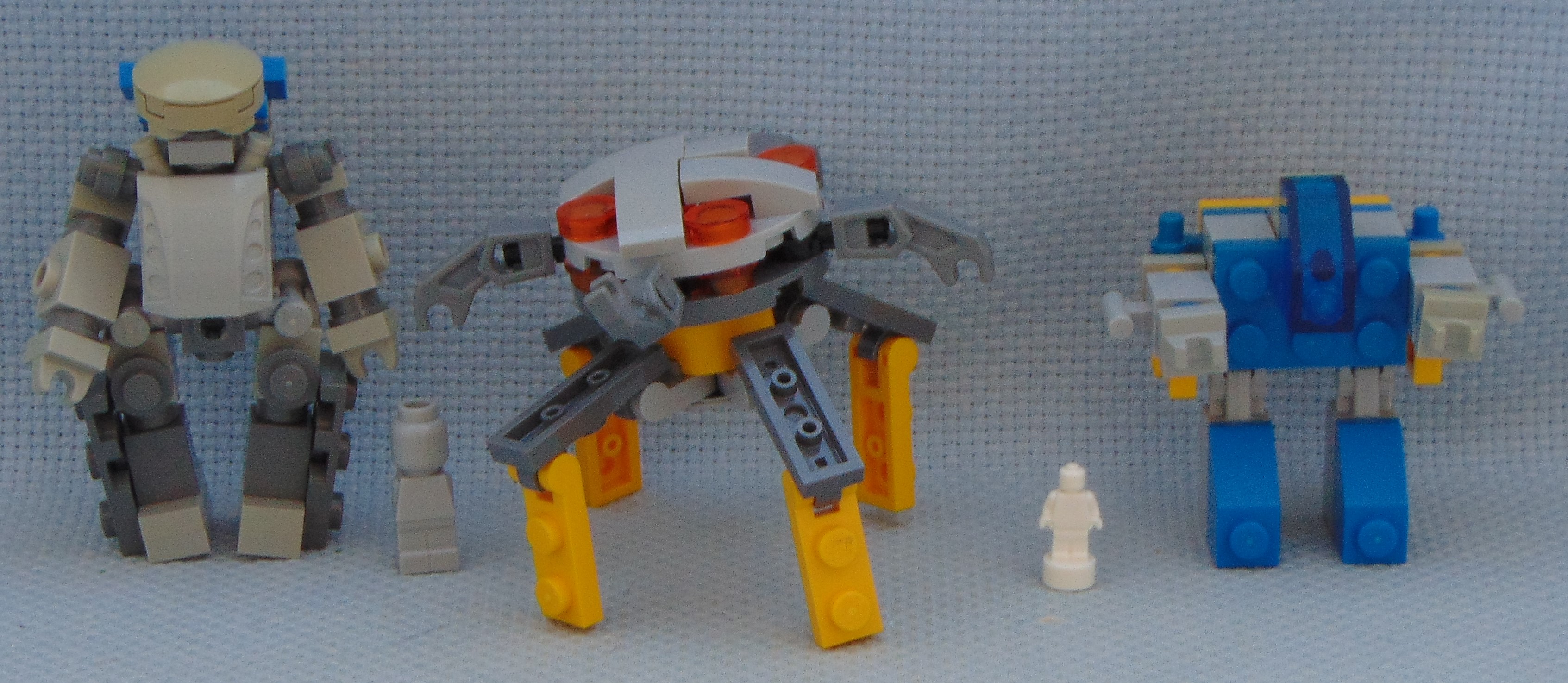 chub__microfig__octopus__nanofig__and_classic.jpg